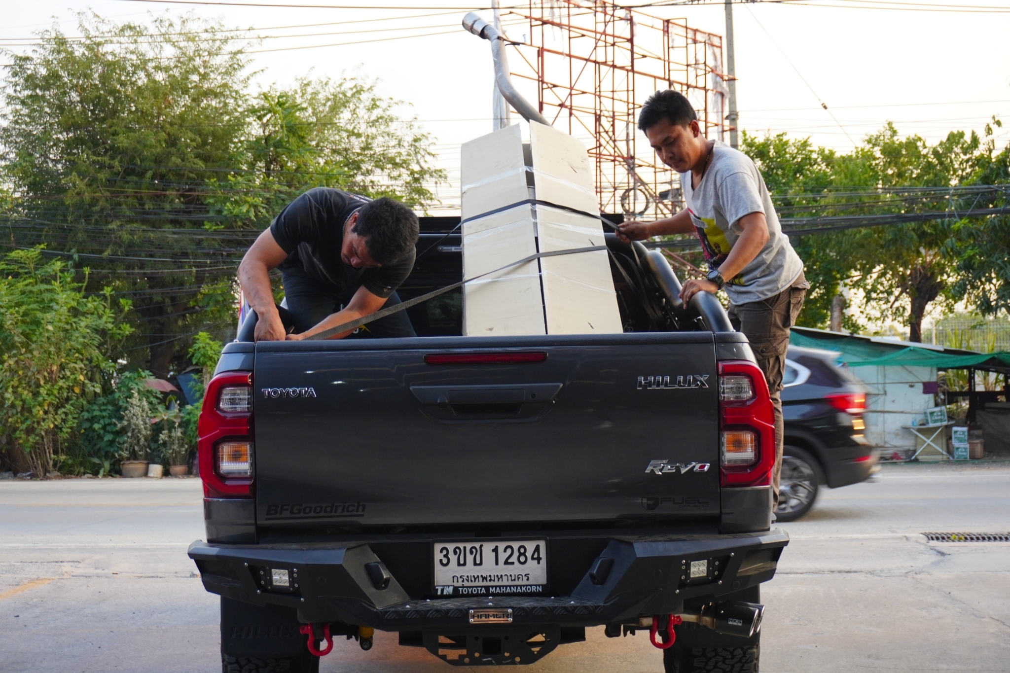 ท่อ HKS จากญี่ปุ่น Side muffler Twin Crb 𝙃𝙆𝙎 𝙇𝙀𝙂𝘼𝙈𝘼𝙓 TOYOTA REVO