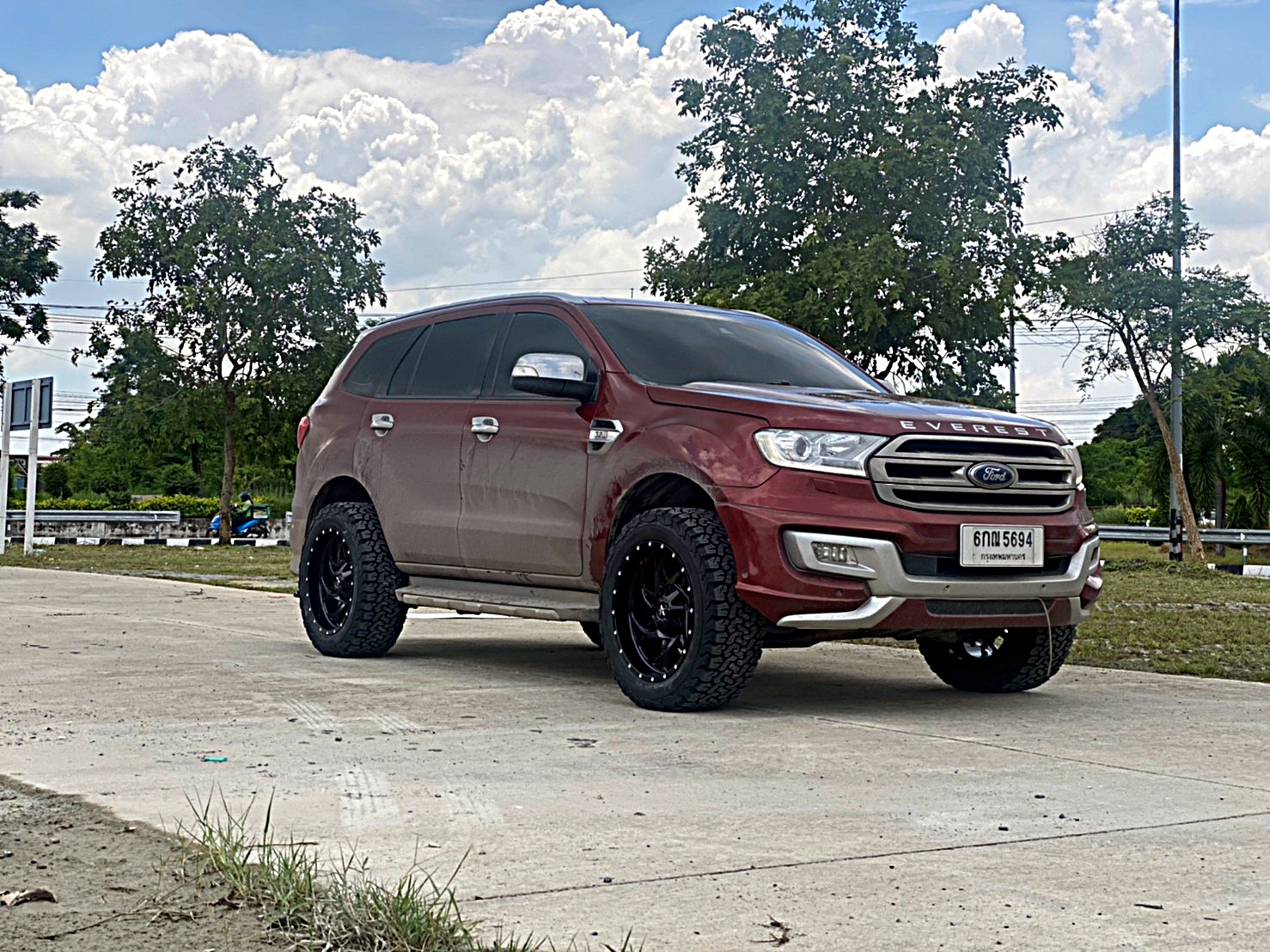 FORD EVEREST แต่งออฟโรดแบบไม่ยก