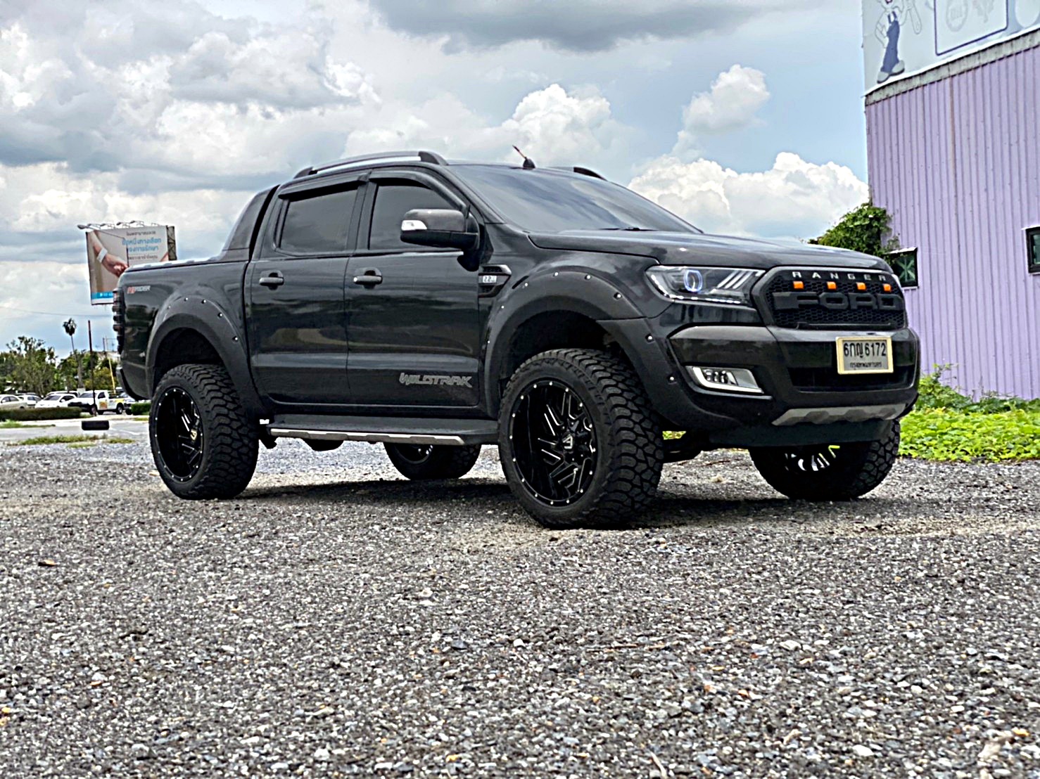 FORD WILDTRAK จัดทรงเมกาที่ STEP9