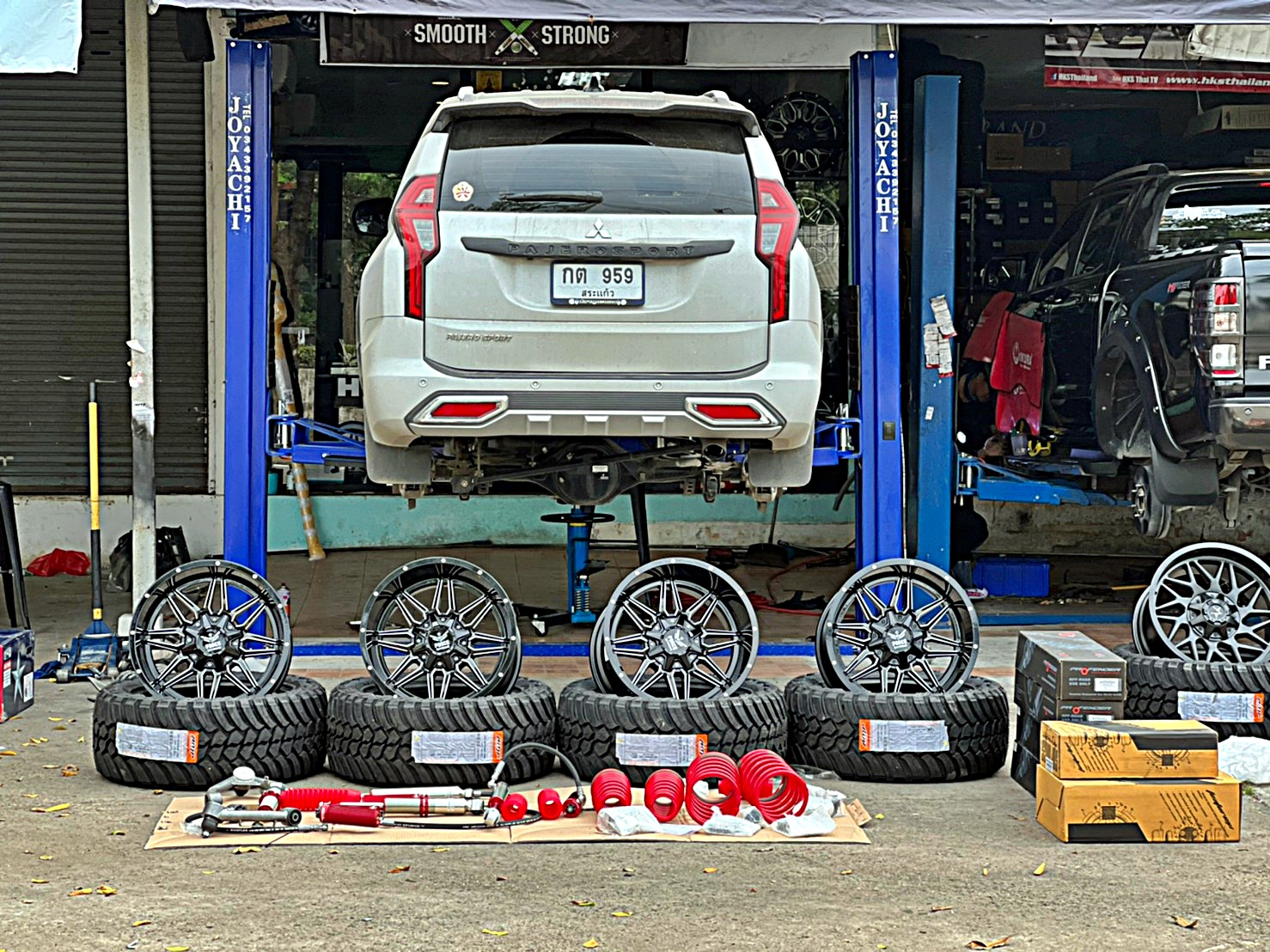 PAJERO SPORT ทรงเมกา ที่ STEP9