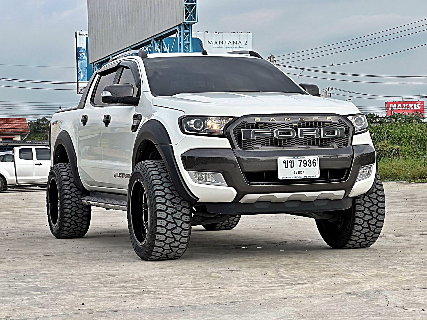 FORD_RANGER_จองคิวมาจากระยอง แต่งทรงเมกาที่ STEP9