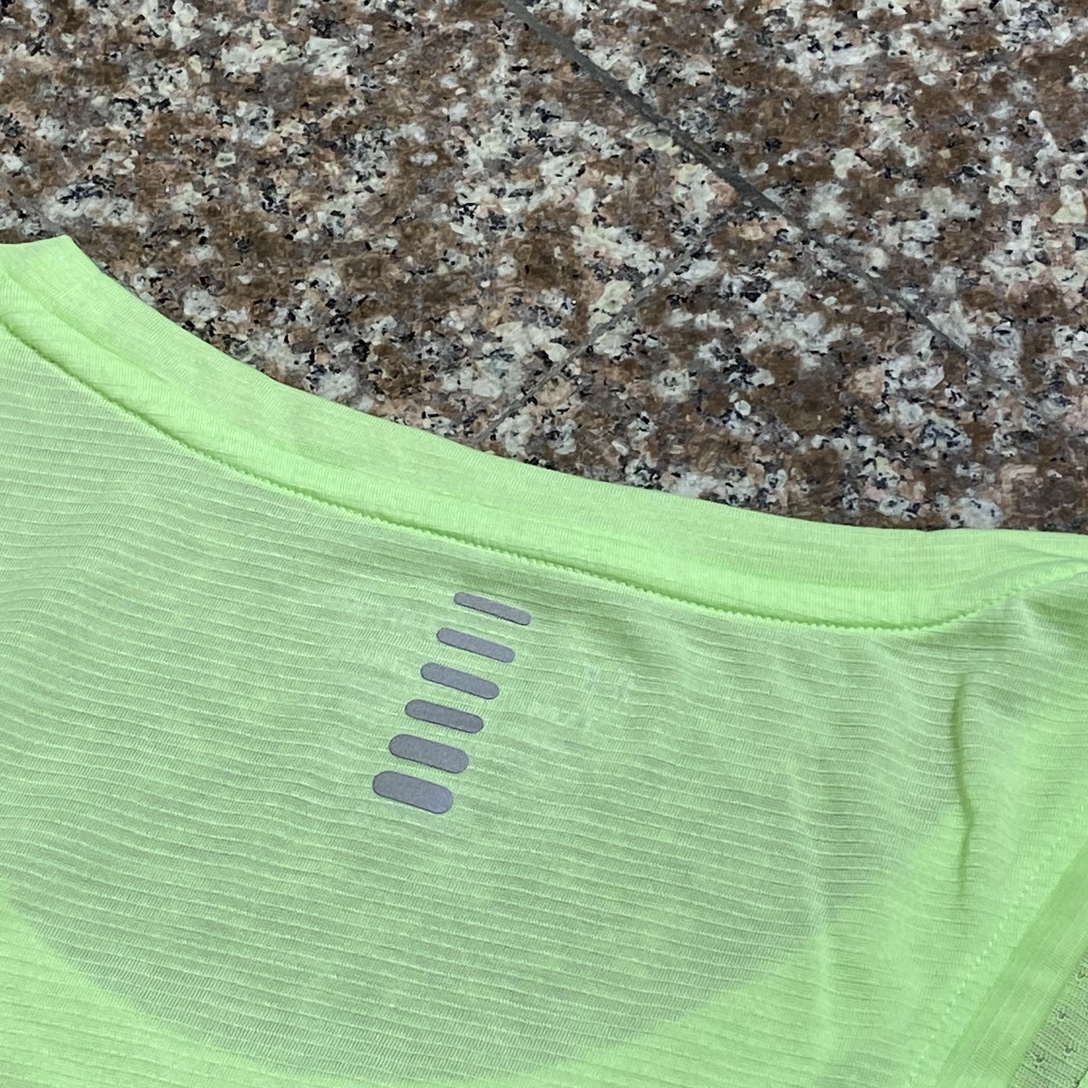 เสื้อวิ่ง Under Armour Streaker Running Singlet (XL)