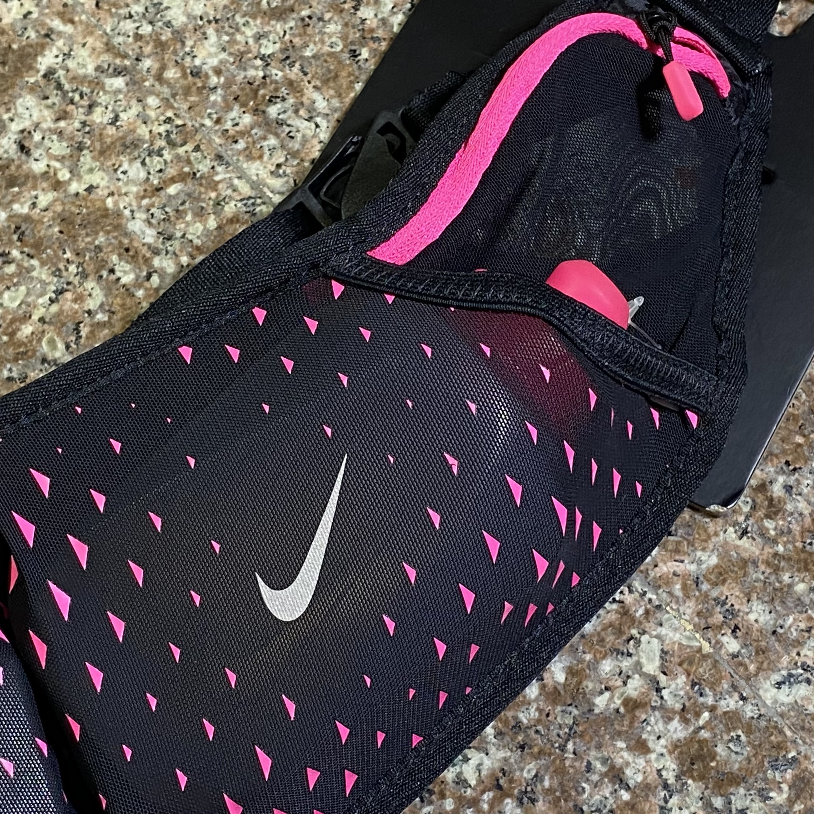 กระเป๋าวิ่ง Nike Double Pocket Flask Belt ‘พร้อมขวดน้ำ‘