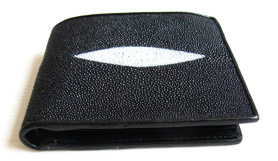 กระเป๋าสตางค์หนังปลากระเบนแท้1ตา แบบสั้น สีดำ