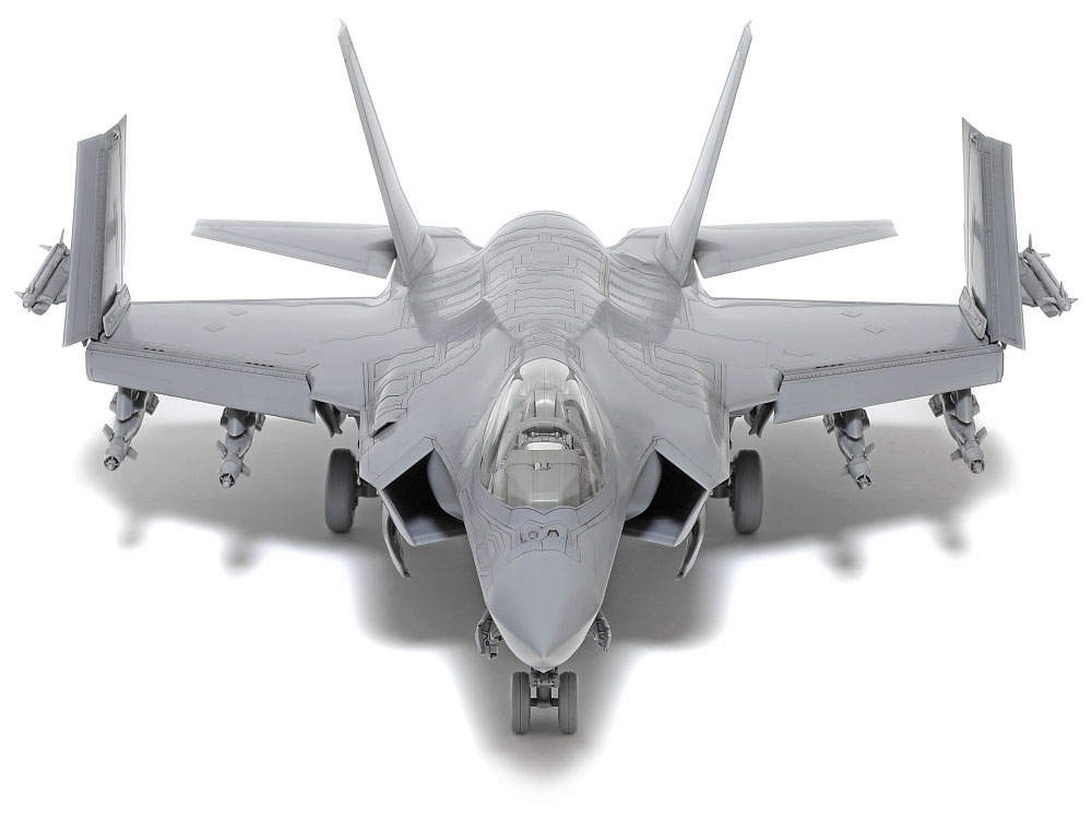 1/48 SCALE LOCKHEED MARTIN® F-35®C LIGHTNING II®