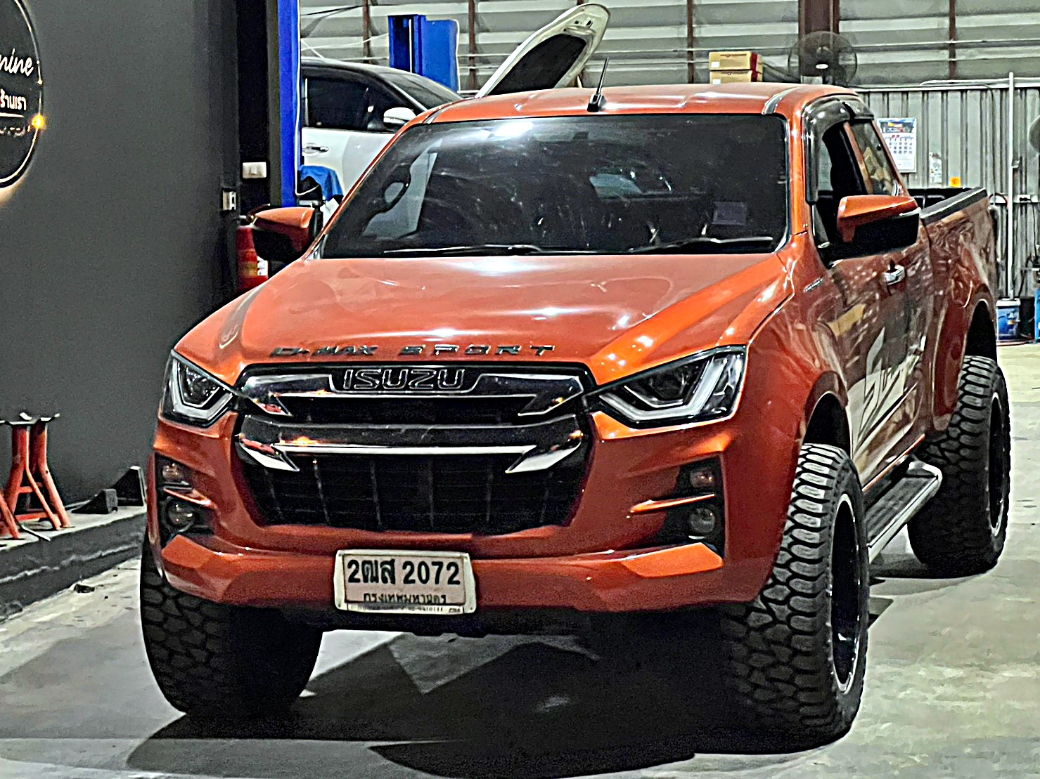 ISUZU D-MAX แต่งทรงเมกาที่ STEP9