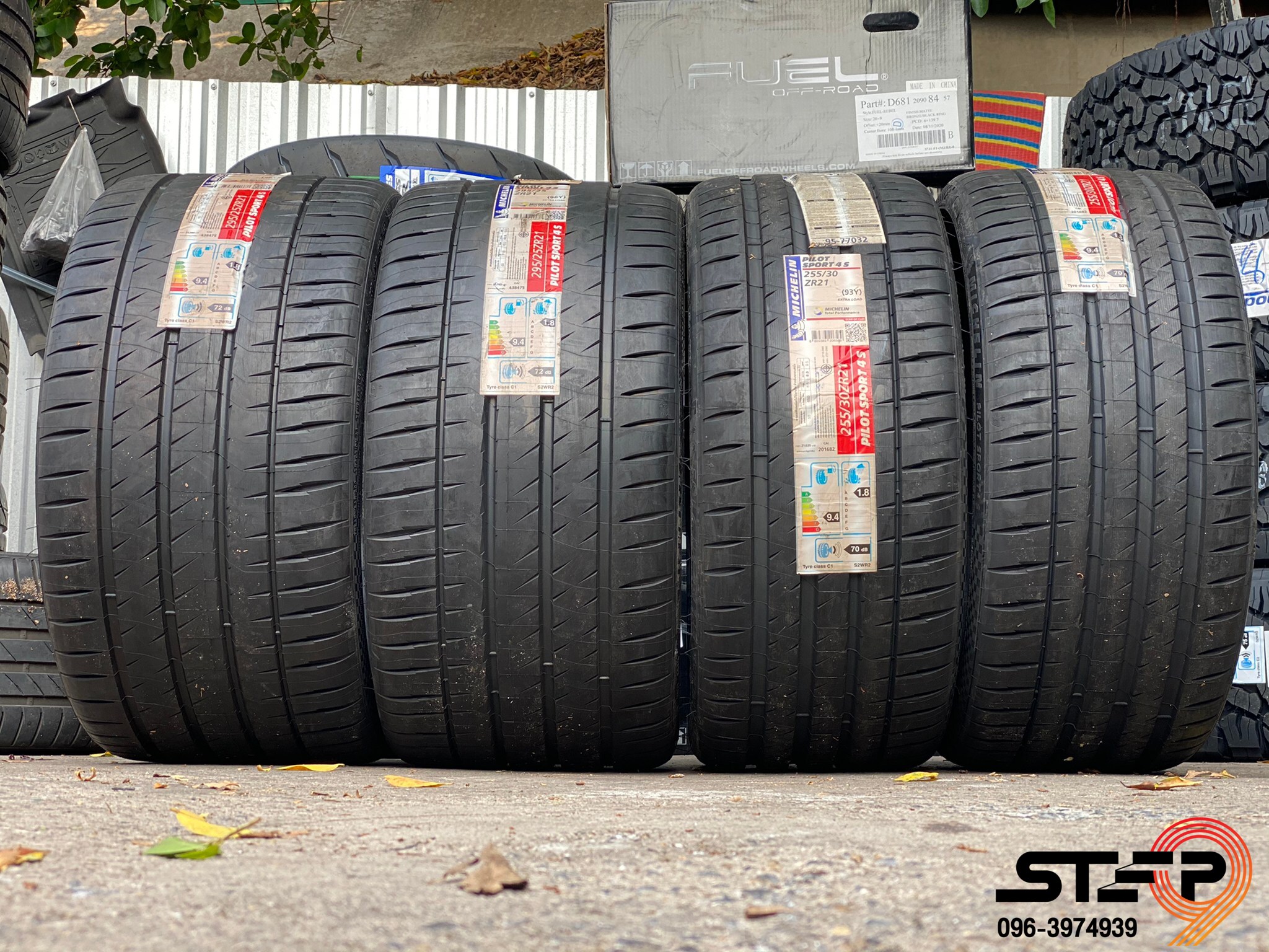 MICHELIN PILOT SPORT4S 295/25-21 ราคาถูกสั่งได้ทุกรุ่นที่ STEP9