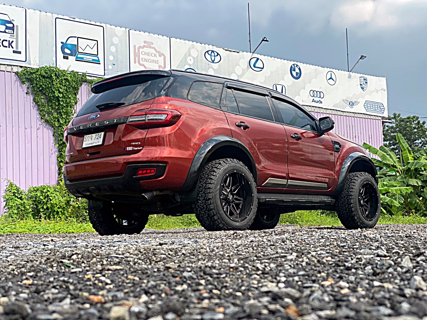 FORD EVEREST จัดทรงเมกาที่ STEP9