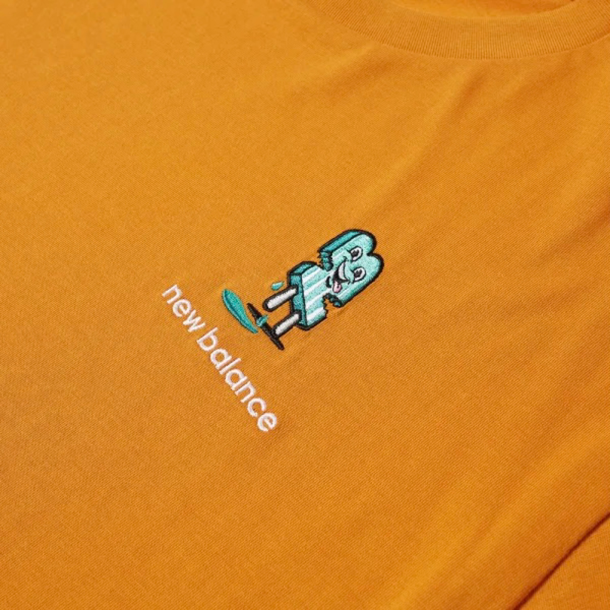 เสื้อ New Balance Athletic Minimize Tee (M)