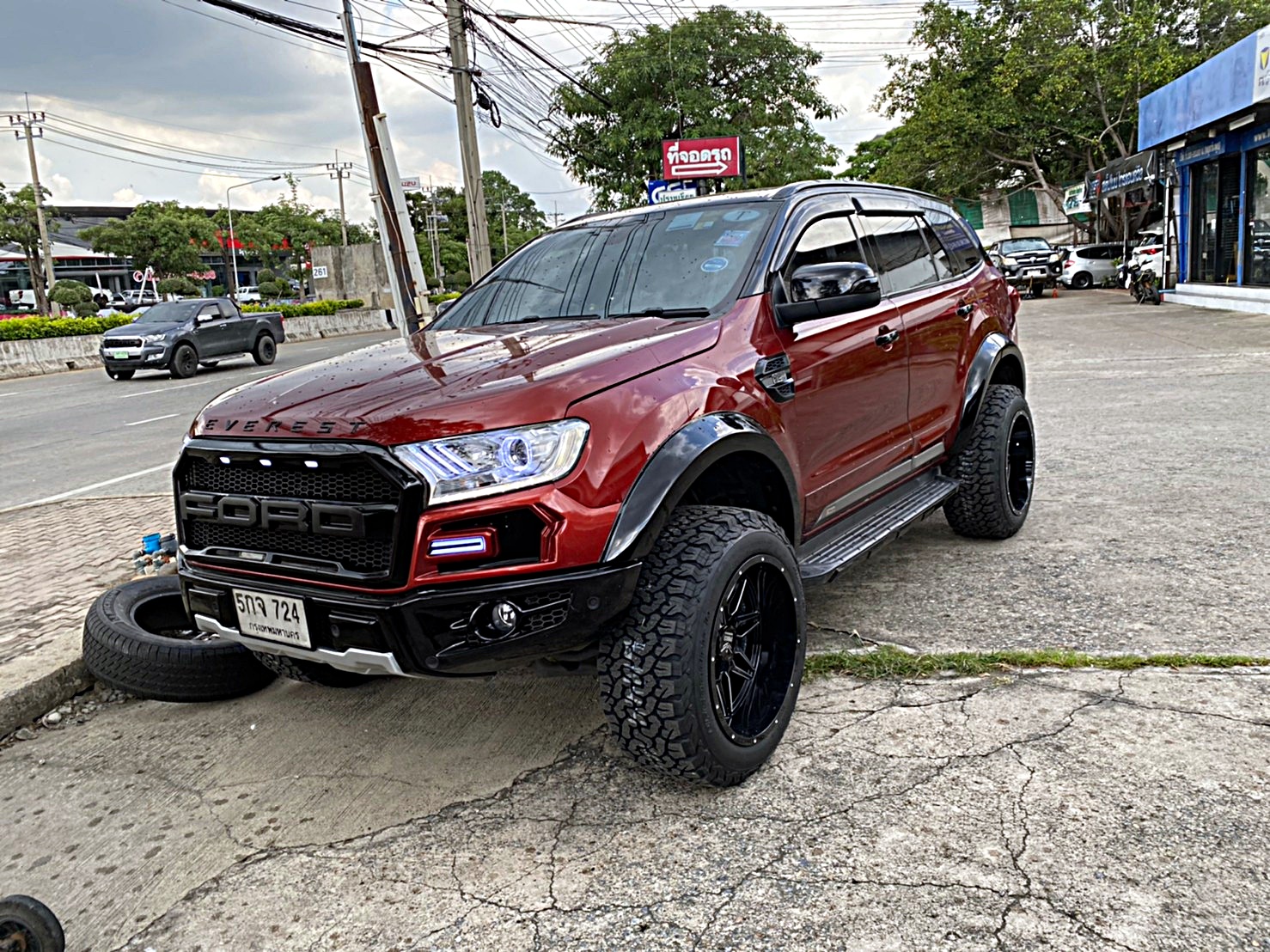 FORD EVEREST จัดทรงเมกาที่ STEP9