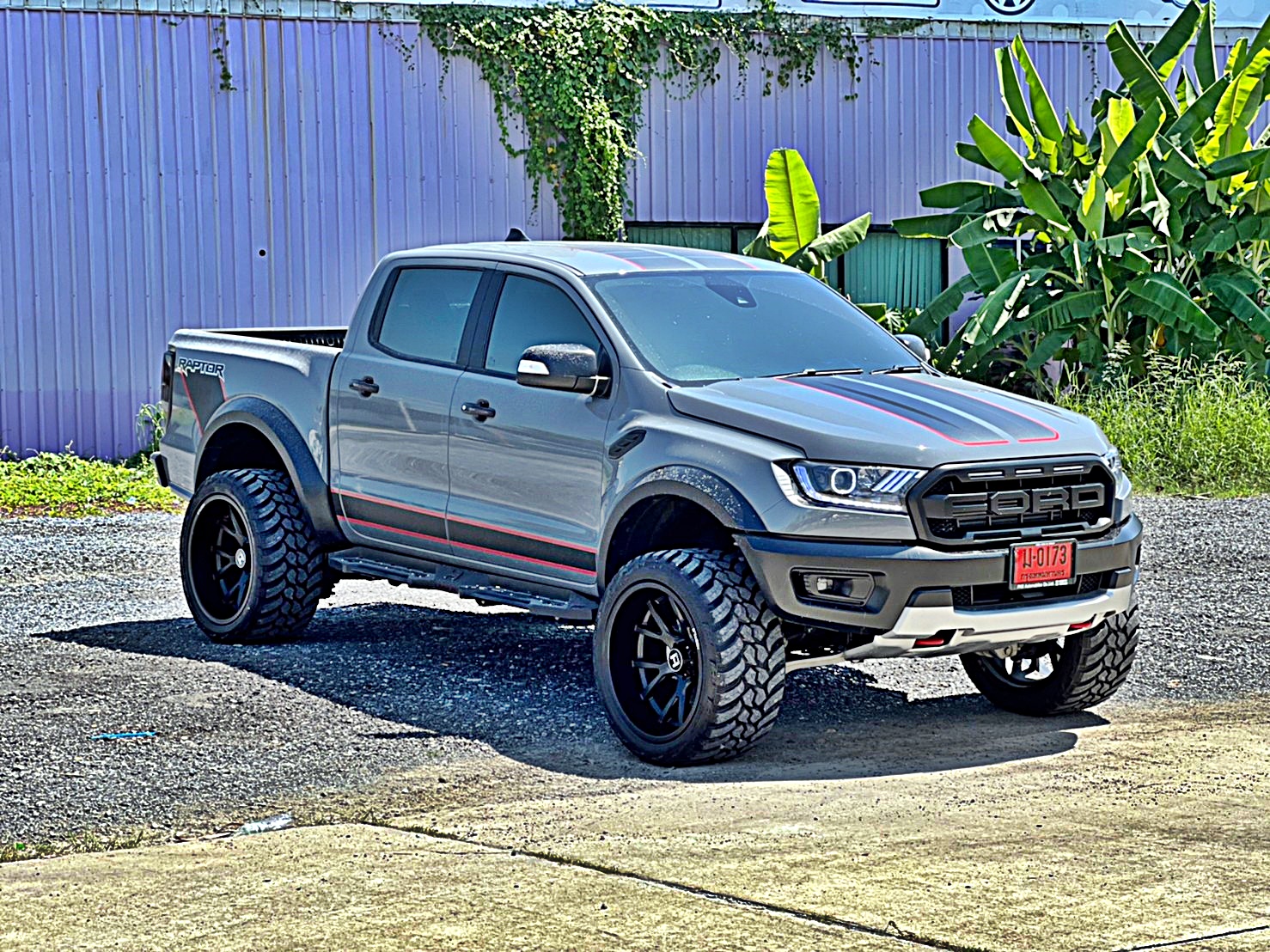 FORD RAPTOR ทรงเมกา่ ล้อ HOSTILE H113