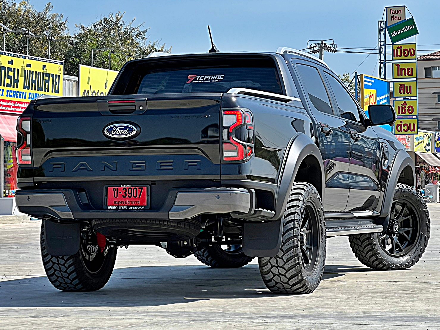 FORD RANGER NEXTGEN เน้นสเป็ค ล้อไม่ยื่น ยางใหญ่