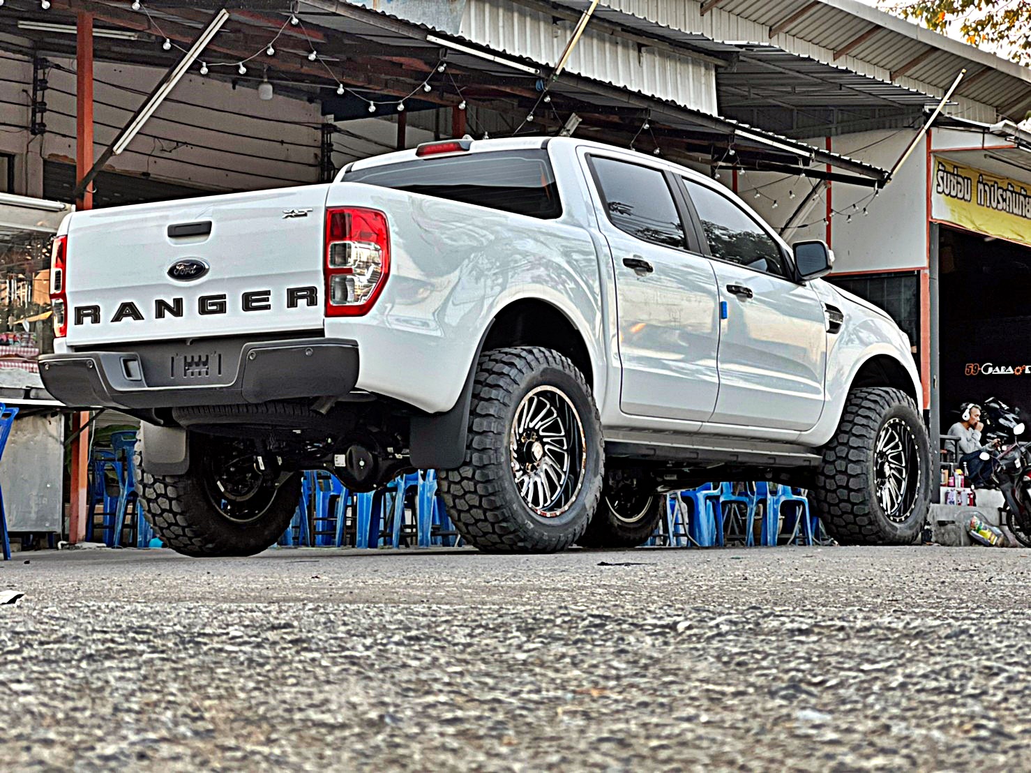 AMERICAN_WARRIOR FORD ทรงเมกา