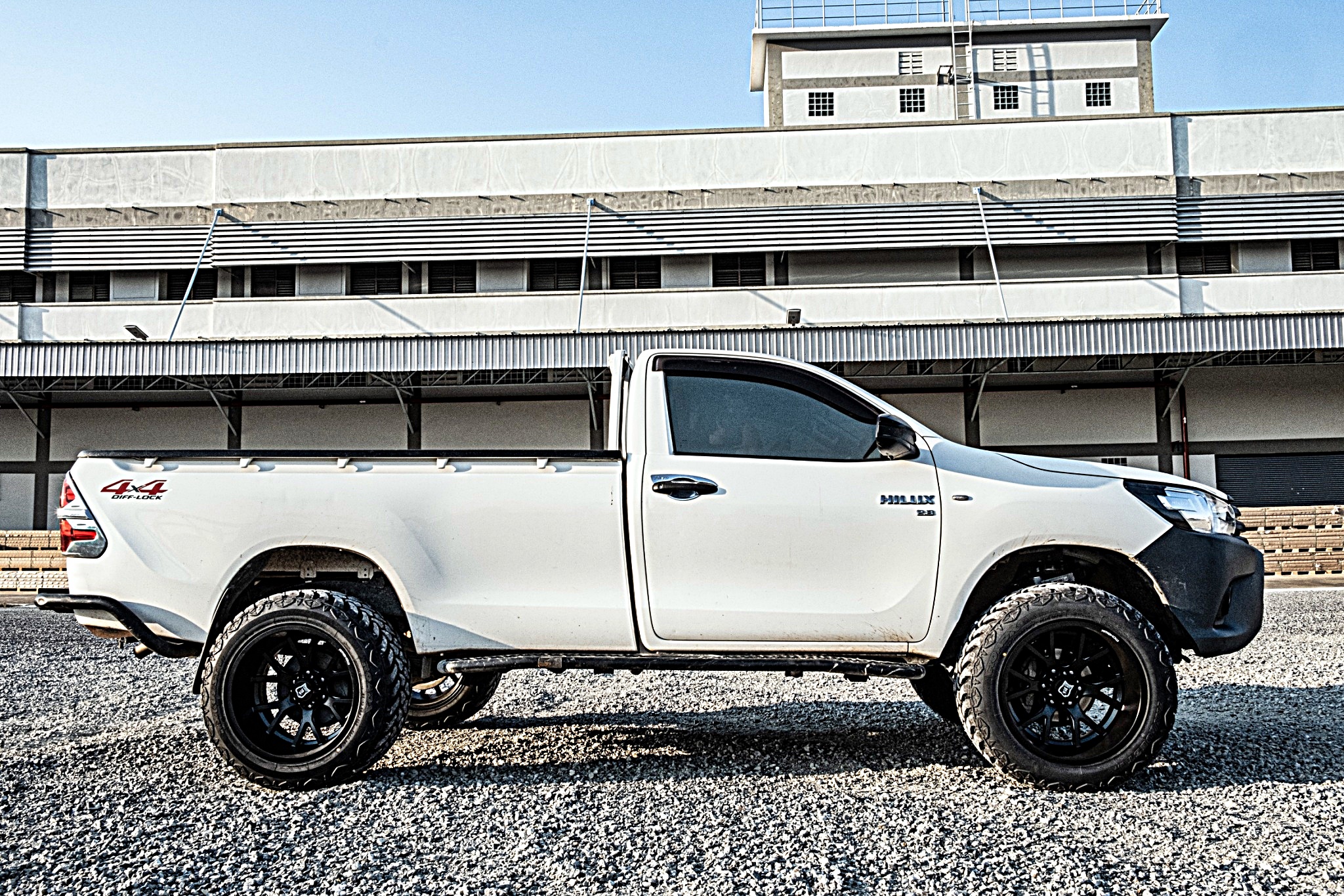 REVO หัวเดียว จองคิวจากแพร่ ทำทรงเมกาที่ STEP9