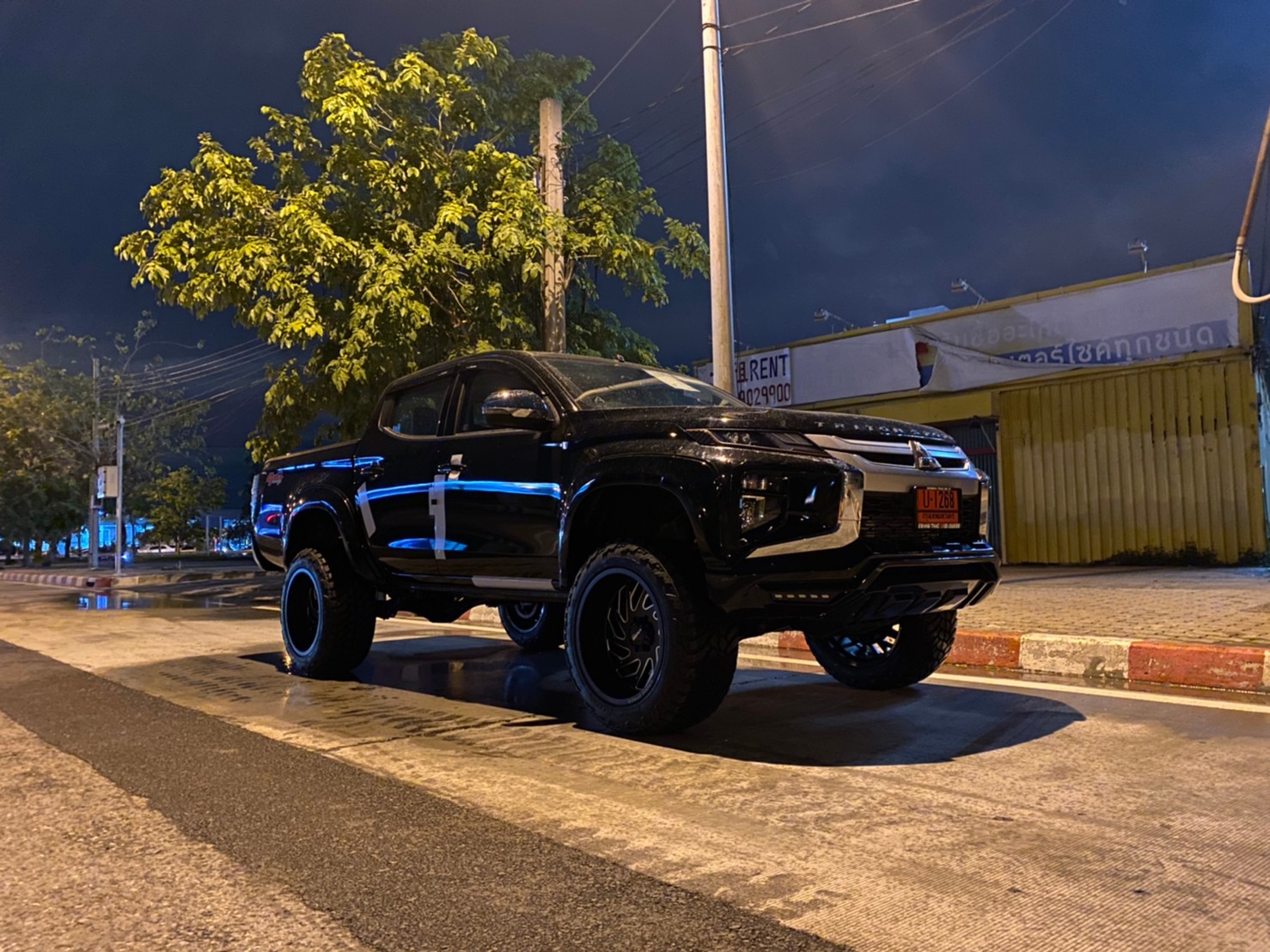 TRITON 4X4 จัดทรงเมกา