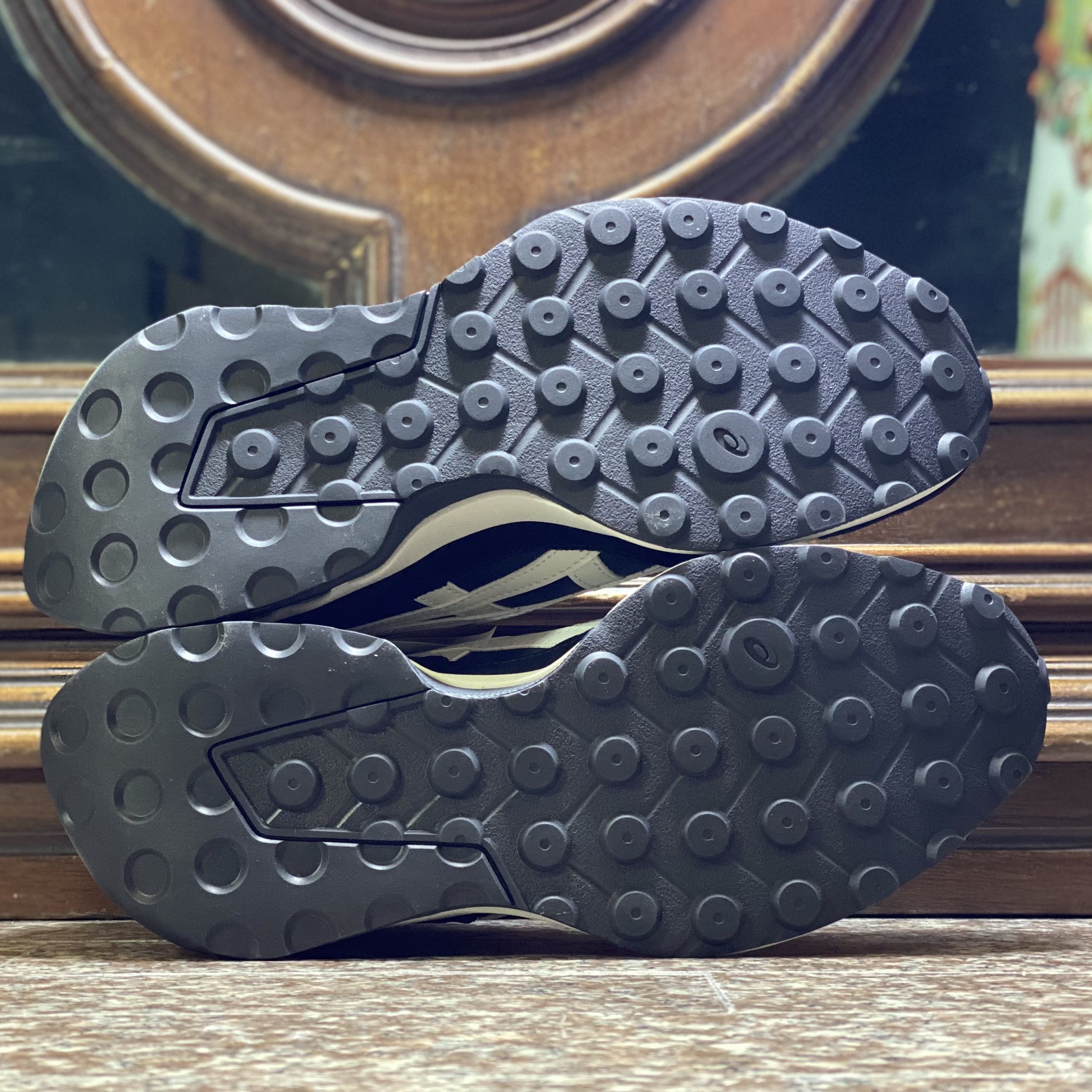 รองเท้า ASICS Jogger X81 ’BLACK‘ (M9.5US)