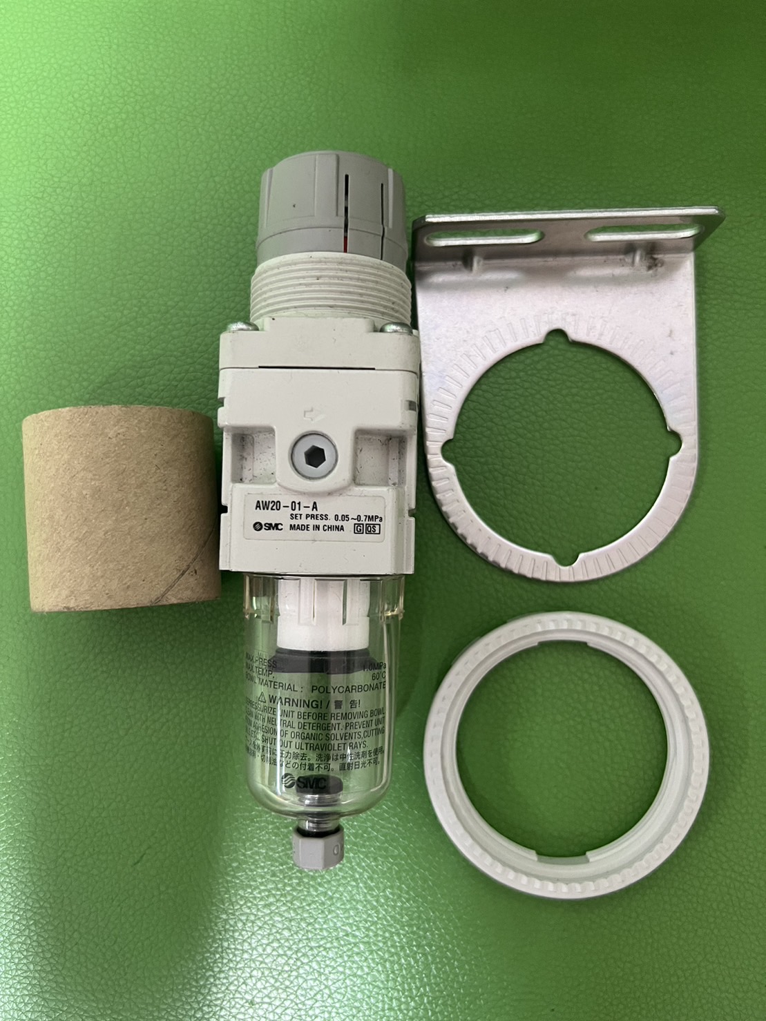 F.R.L ชุดกรองลม F.R.L. (Filter-Regulator-Lubricator) ของ SMC รุ่น AW20-01-A ราคาพิเศษมีแค่1ชุด ของใหม่
