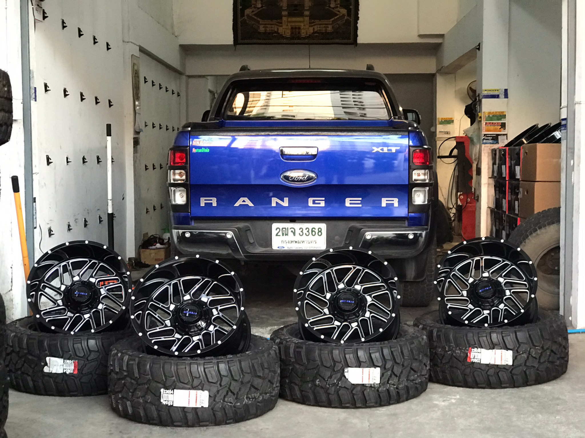 FORD RANGER ยก 3 นิ้ว ล้อขอบ20 ออฟลบ44