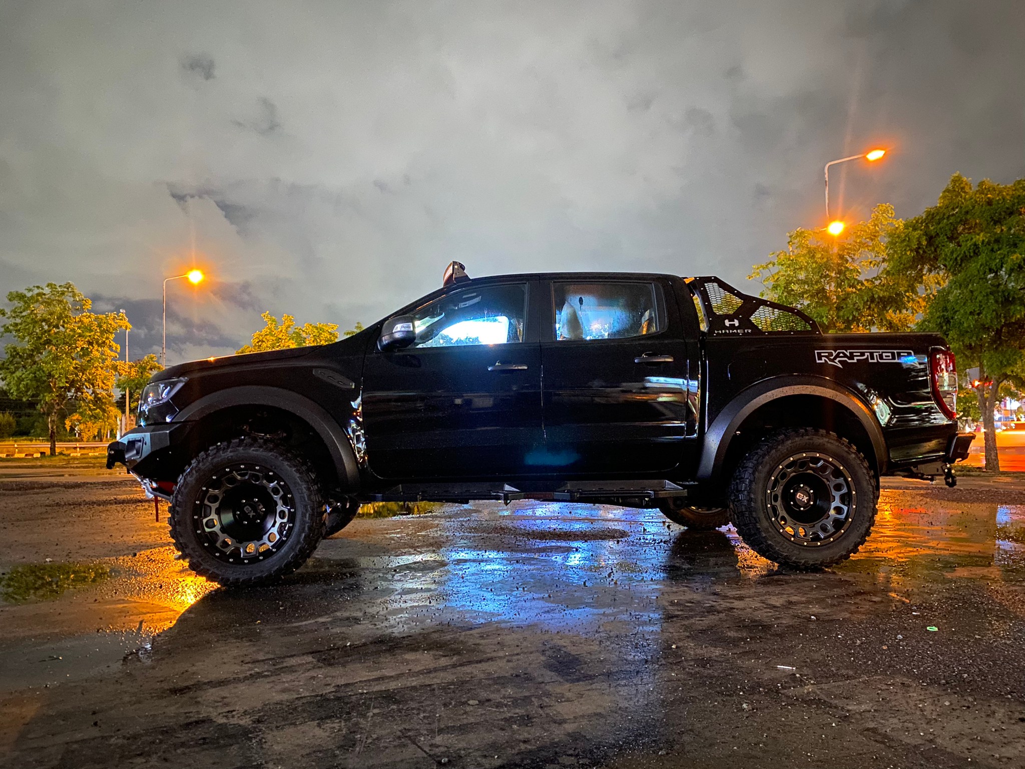 ล้อแท้ XD129 20x10 -24 แนะนำ ยาง Cooper sttpro 305/55-20