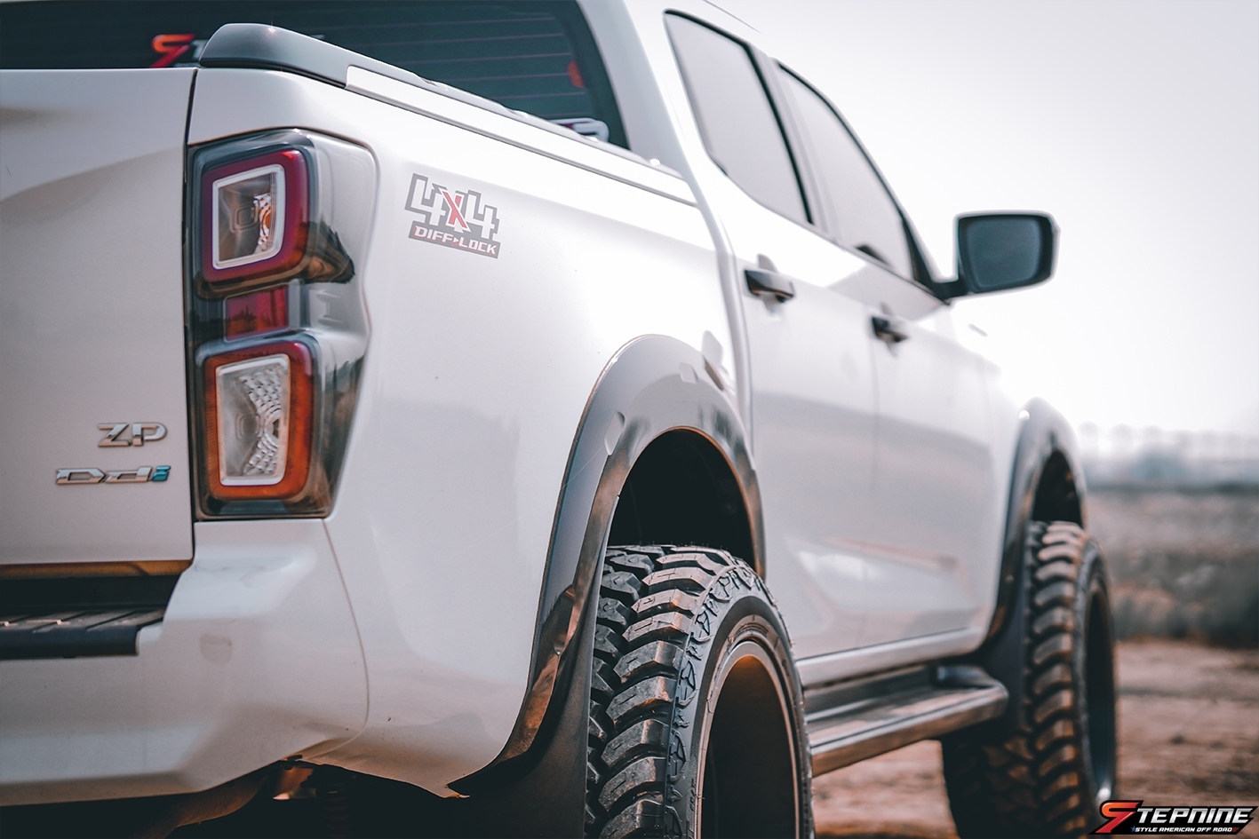 D-MAX ทรงเมกา โคตรหล่อ ที่ STEP9