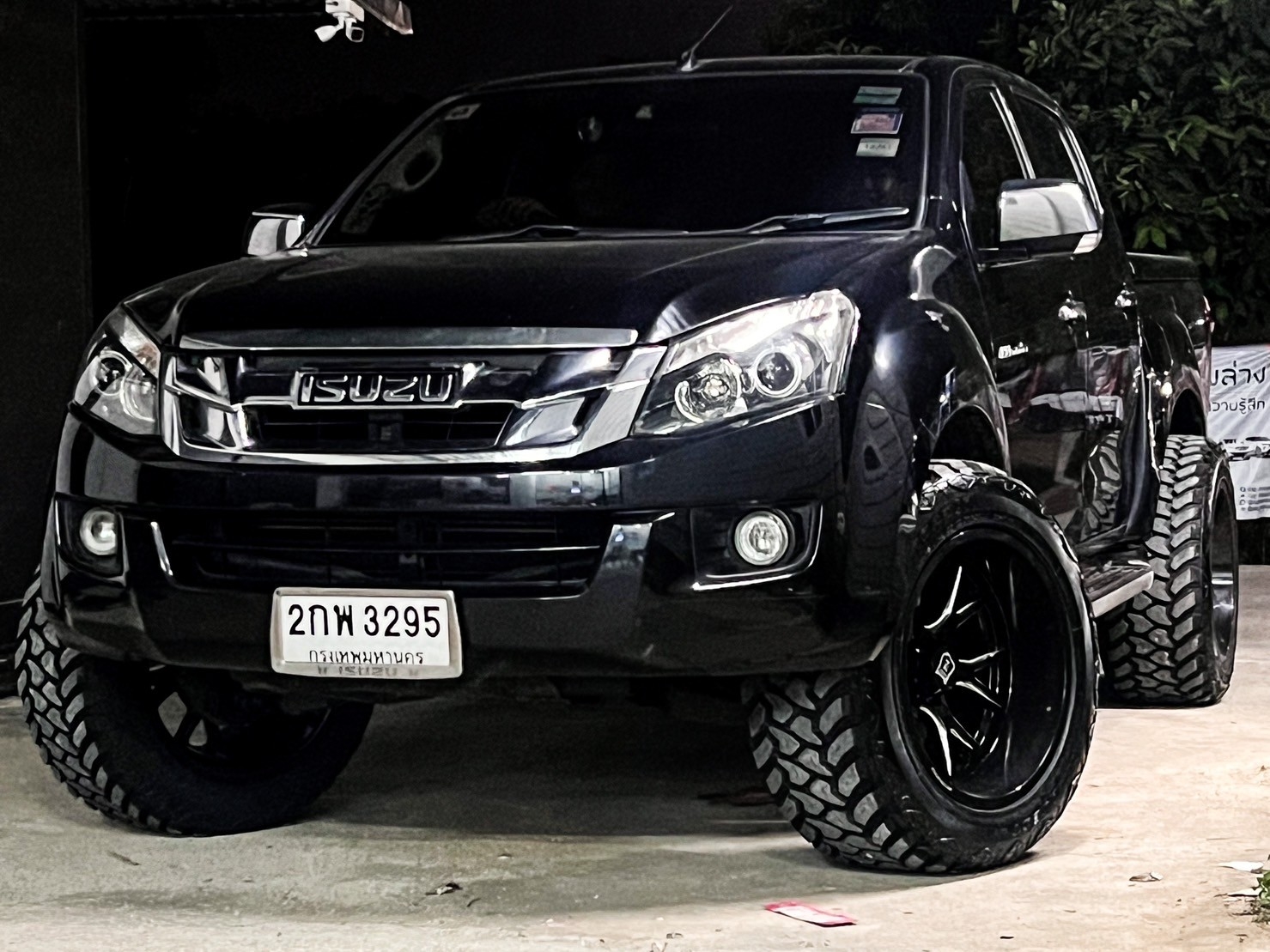 D-MAX HI-LANDER ทรงเมกา ยกแบบโช๊คเดิม ที่ STEP9
