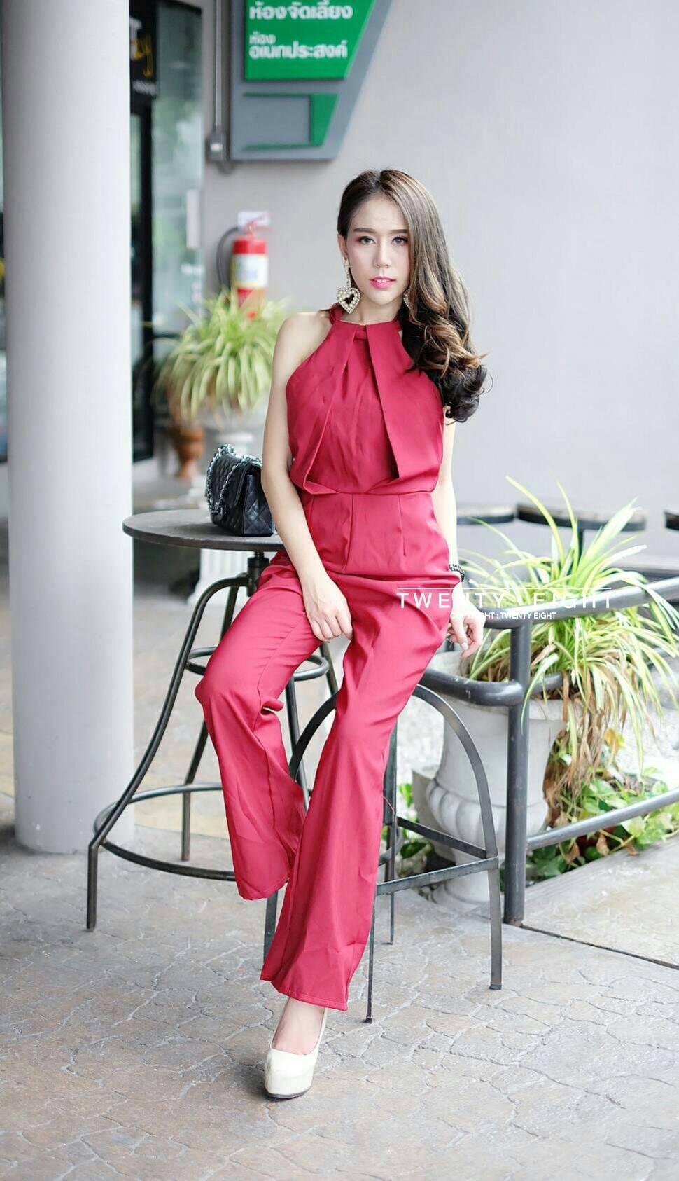 จั๊มยาว โชว์หลัง