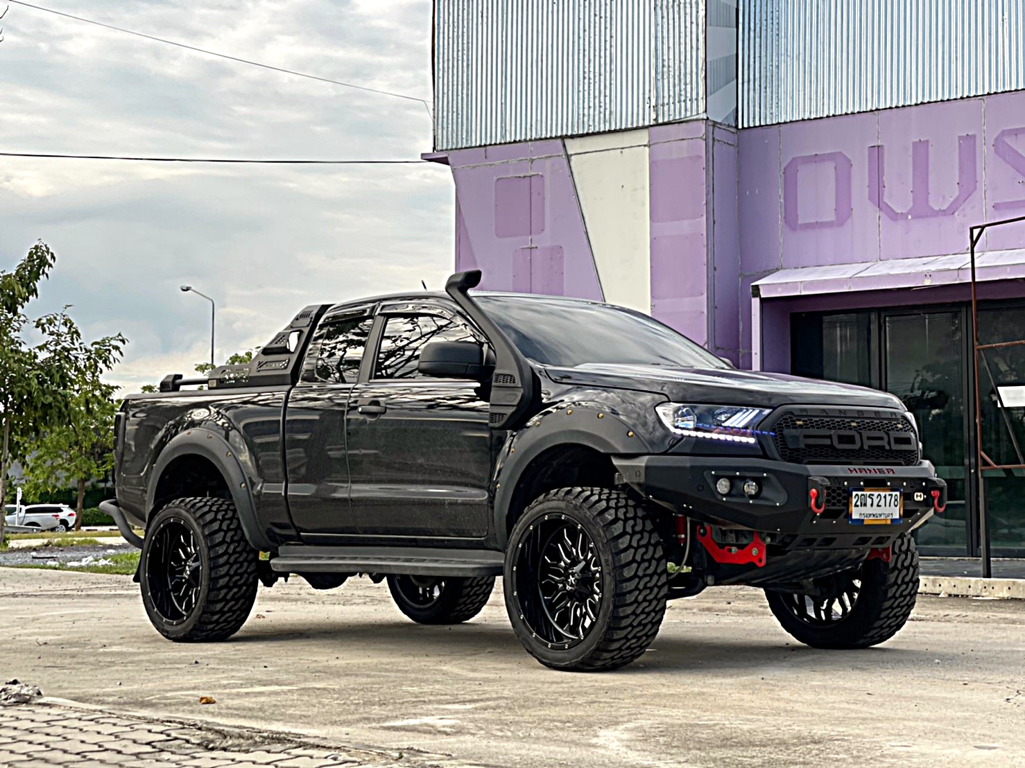 FORD RANGER จัดทรงเมกา ขอบ22 ที่ STEP9