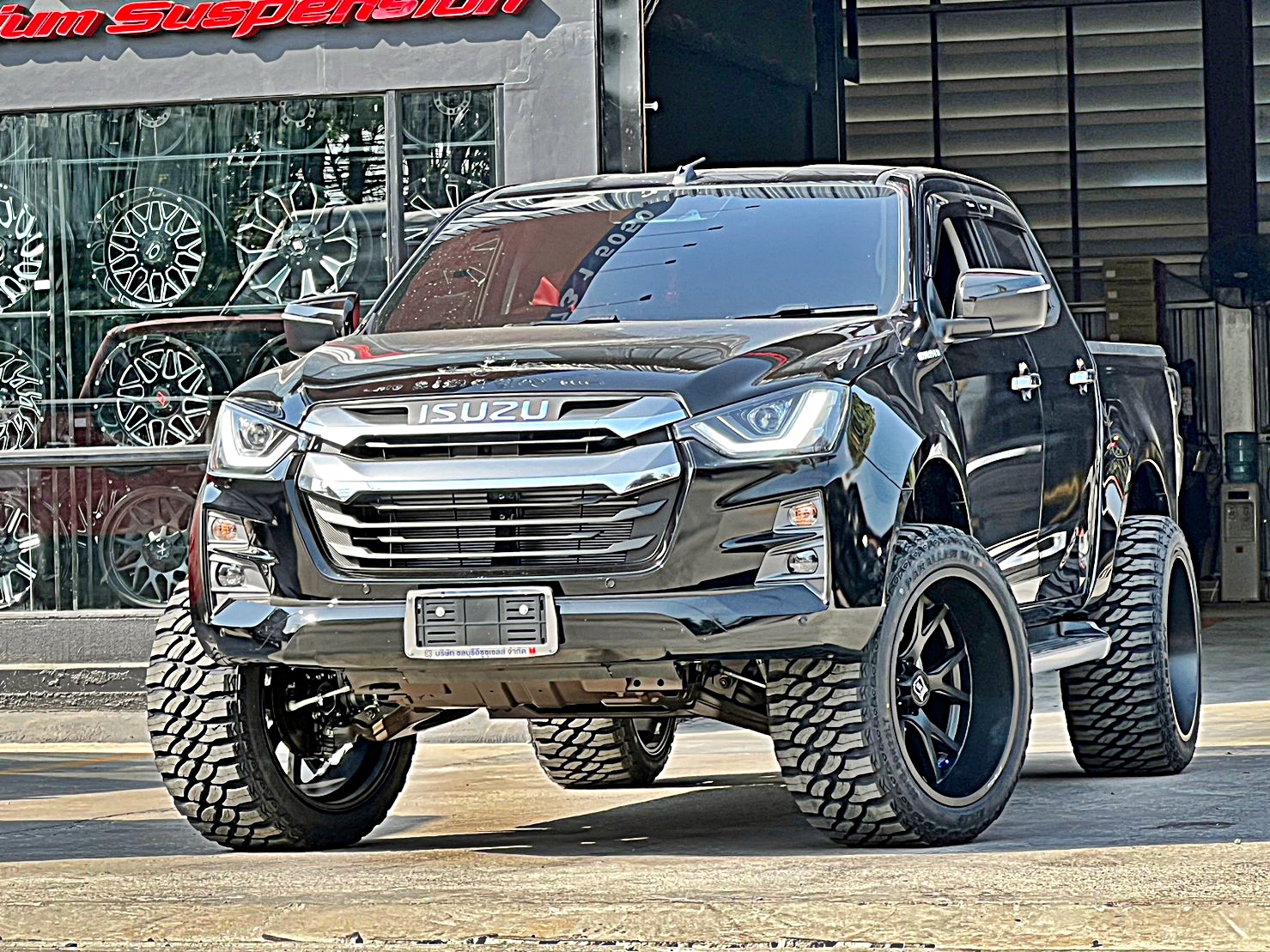 รวมผลงาน D-MAX แต่งทรงเมกาจาก STEP9