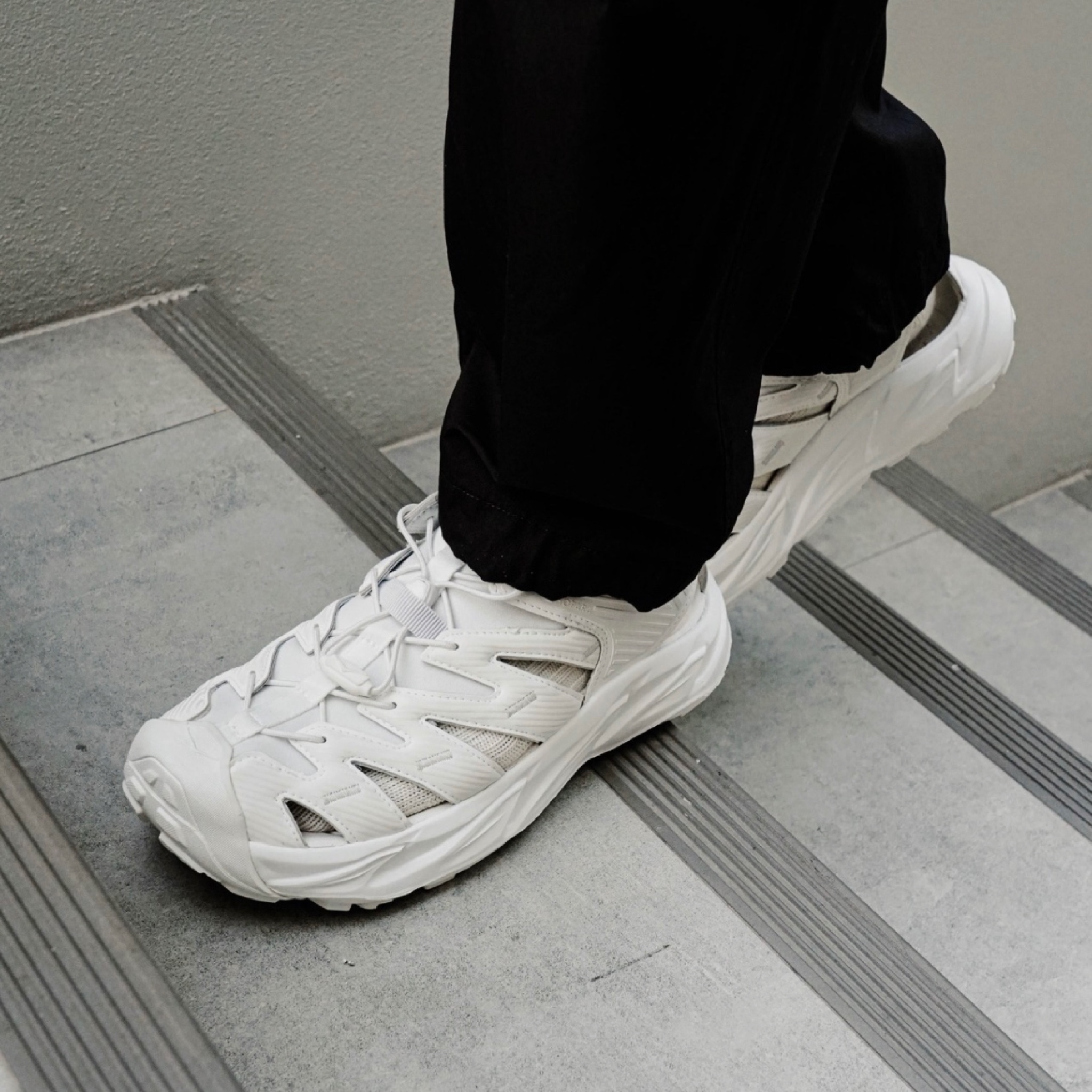 รองเท้า HOKA Hopara ‘TripleWhite’ (M9/10US)