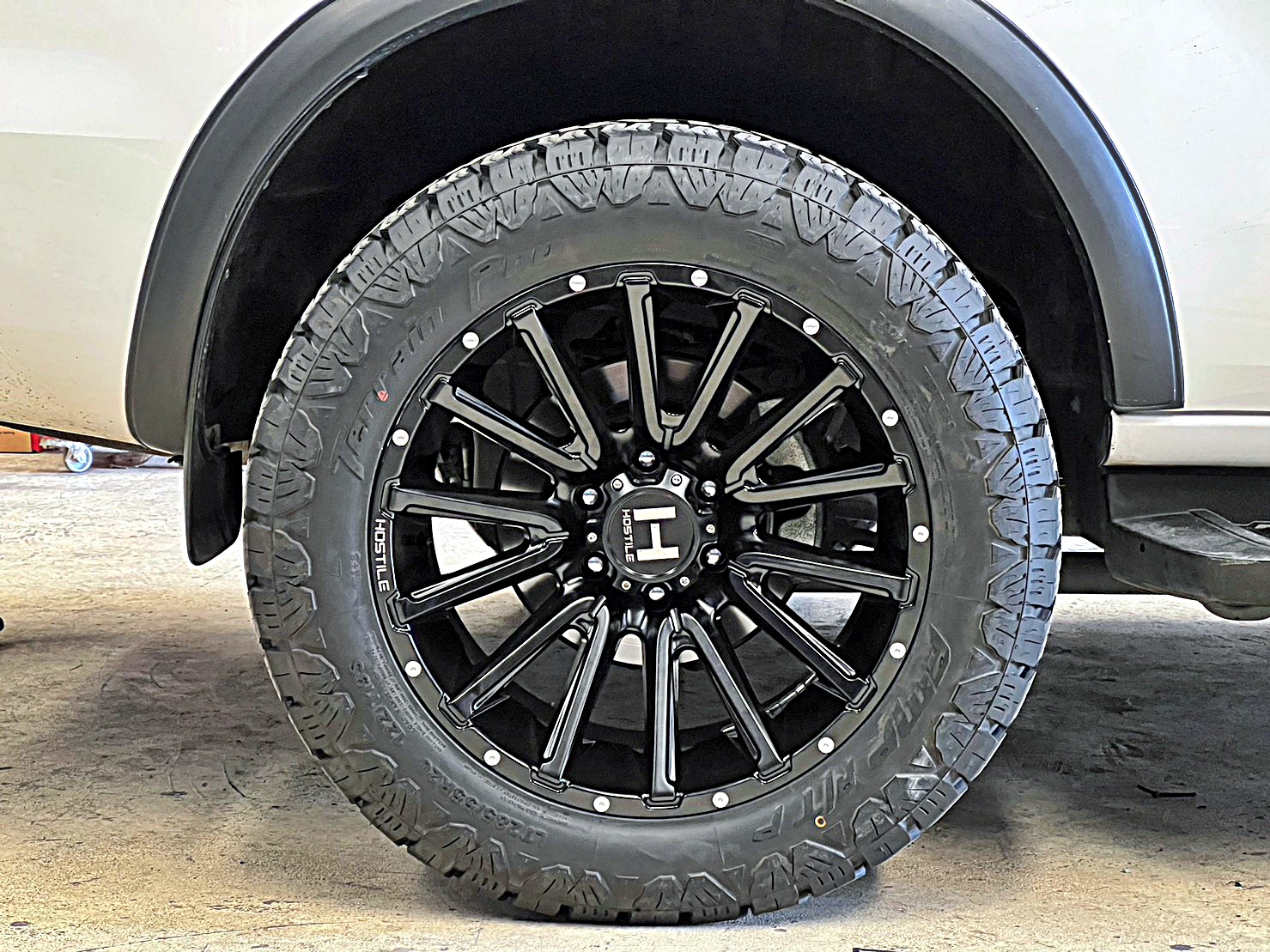 ล้อแท้ HOSTILE H123 ขอบ20 ใส่ EVEREST