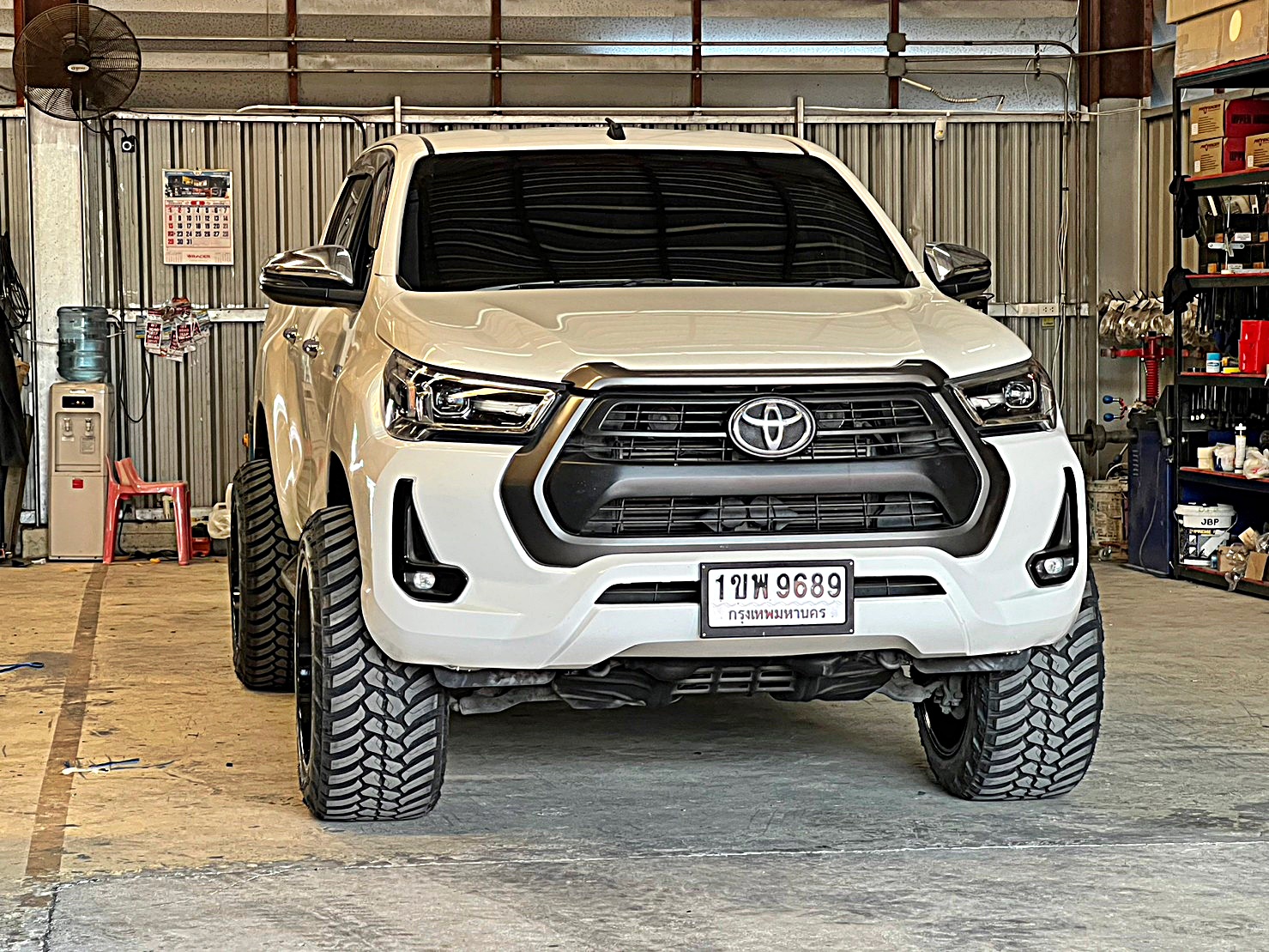 TOYOTA REVO ทรงเมกาที่ STEP9