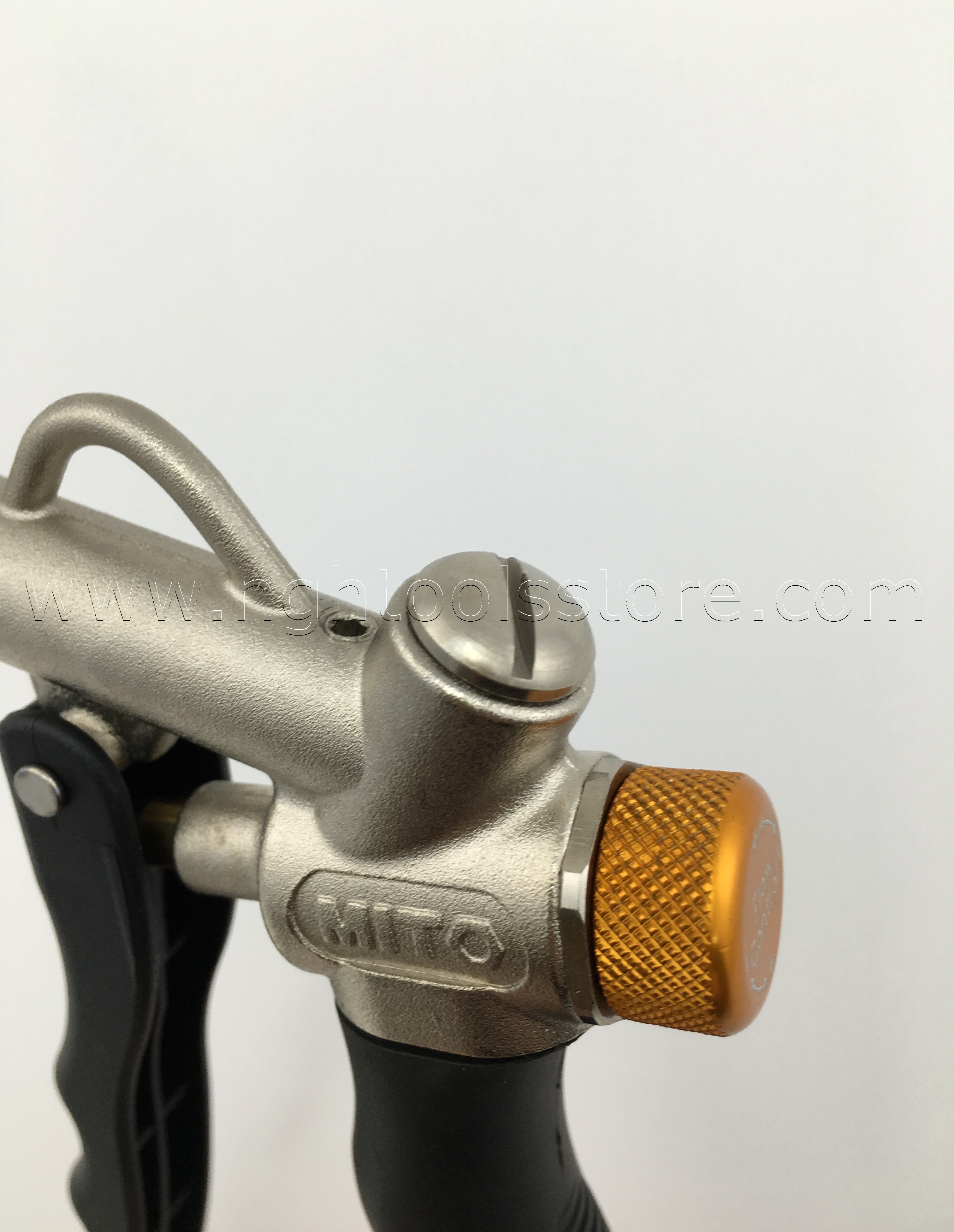 ปืนฉีดฝุ่น MI-106 พร้อมปุ่มปรับลม ยี่ห้อ MITO