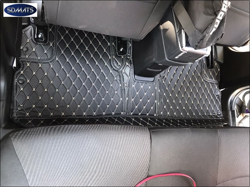 พรมปูพื้นรถยนต์ 6D PORSCHE MACAN พรมหนัง6D เกรดA 12มิล รวมแผ่นท้าย ปิดเบาะ เต็มคัน 7ชิ้น