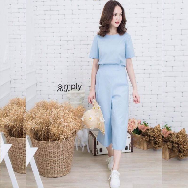 set 2 ชิ้น เสื้อแขนสั้นกับกางเกงทรงกระบอก