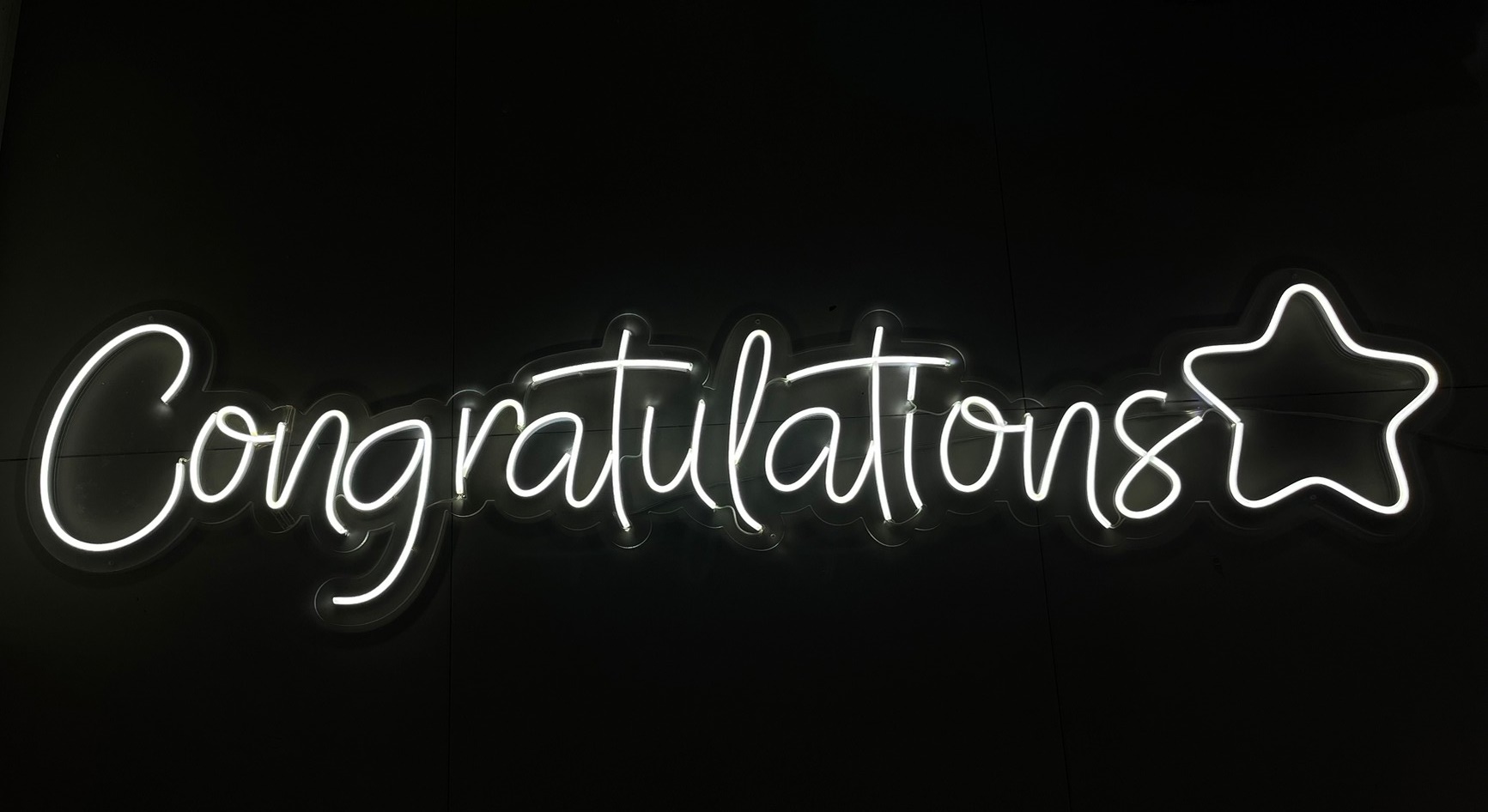 เช่าป้ายไฟ Congratulations