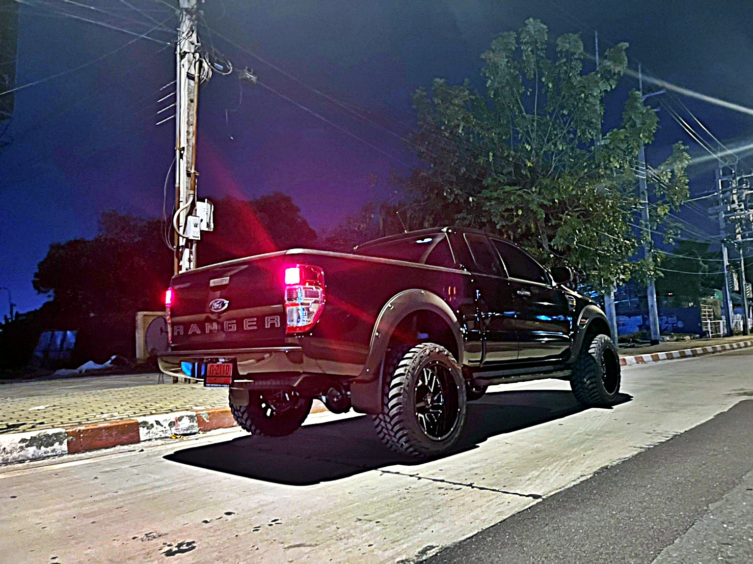 FORD ทรงเมกา ล้อ ATLAS LP105 ขอบ20