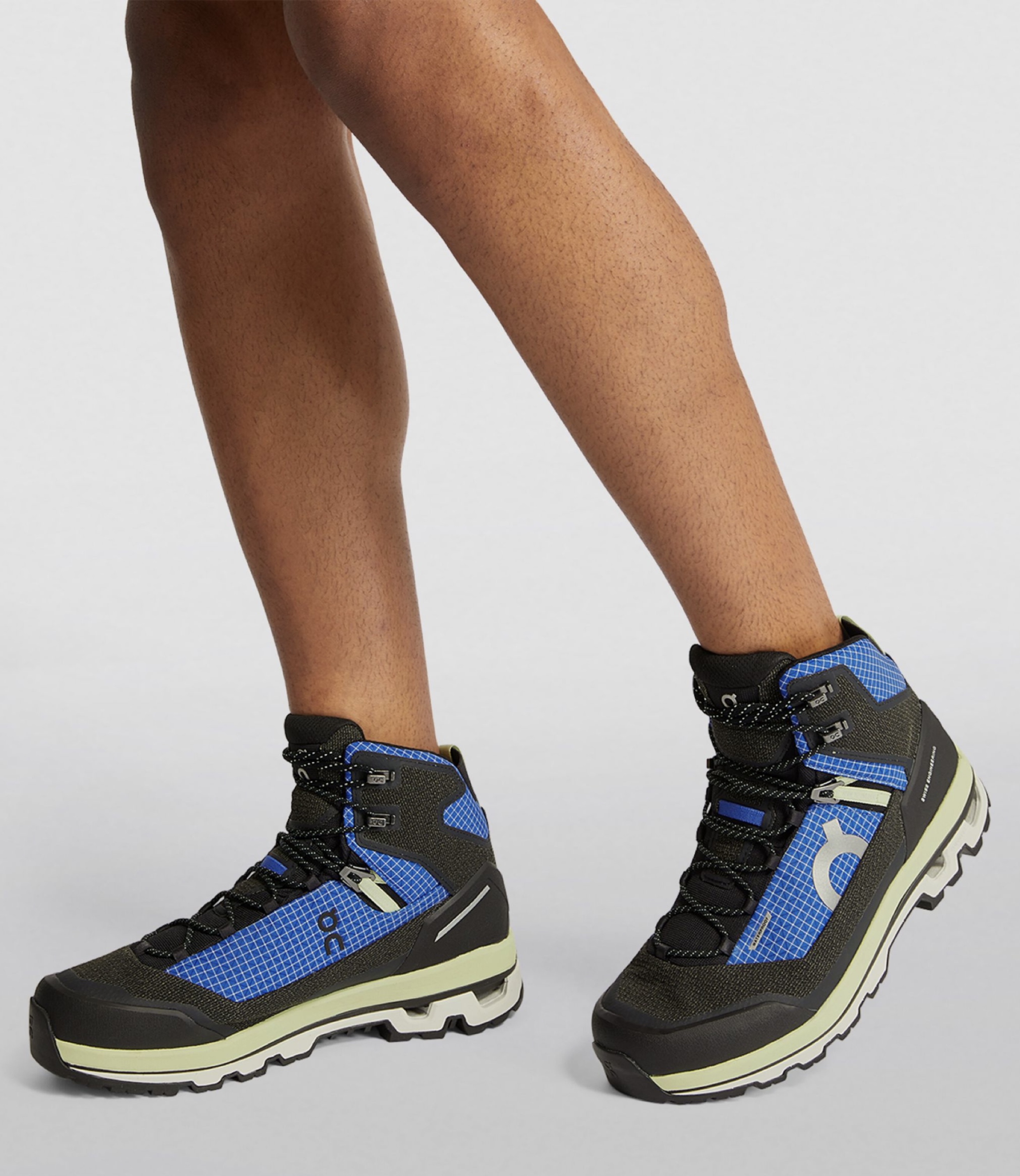 รองเท้าเดินป่า On CloudAlpine Waterproof (M8/8.5/9US)