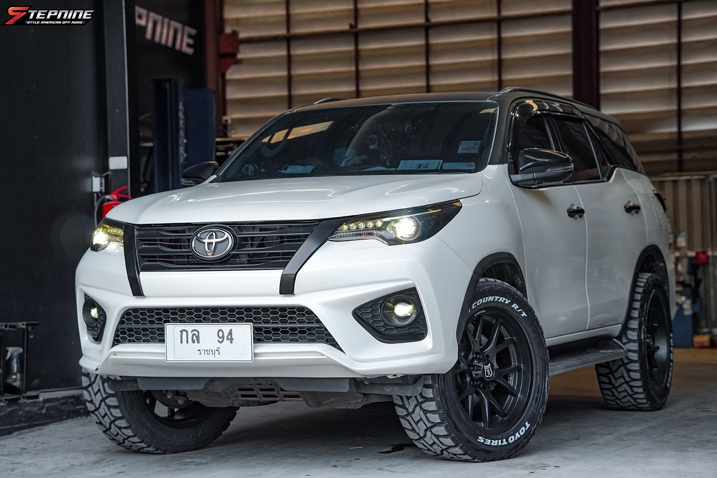 TOYOTA FORTUNER จองคิวมาจากราชบุรี คันนี้เดิมๆไม่ยก