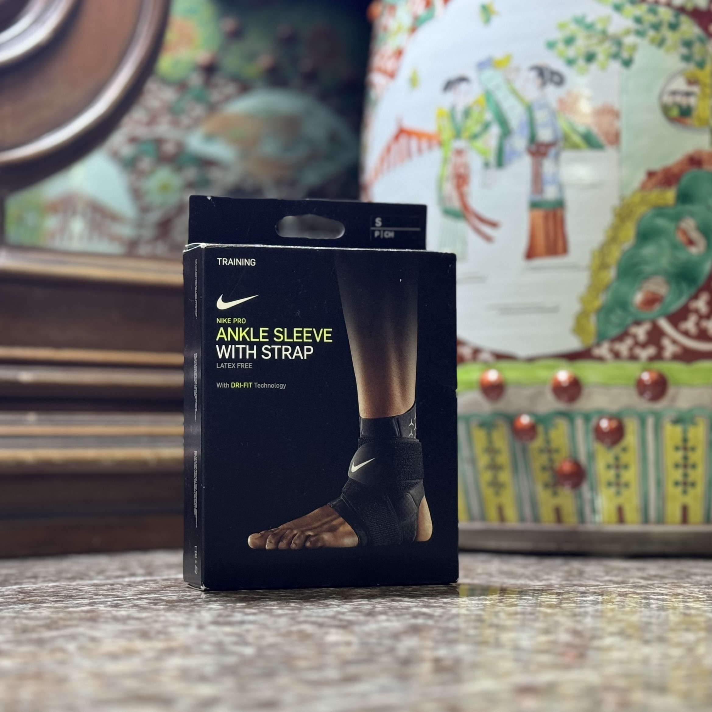 ซัพพอร์ตข้อเท้า Nike Pro Ankle Sleeve with Strap (S)