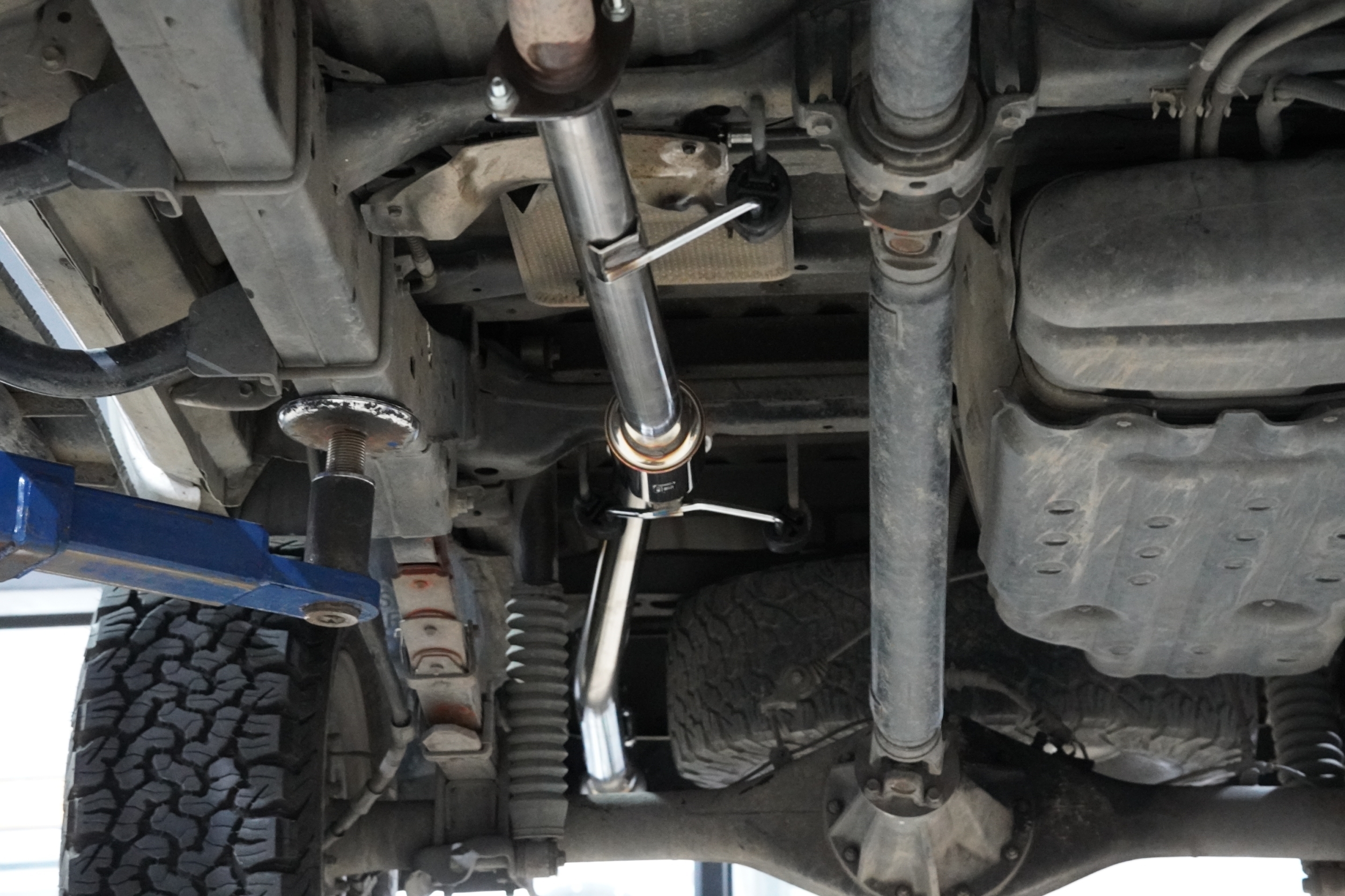 ท่อ HKS ใส่ VIGO ปลายคาร์บอน ของแท้ที่ STEP9