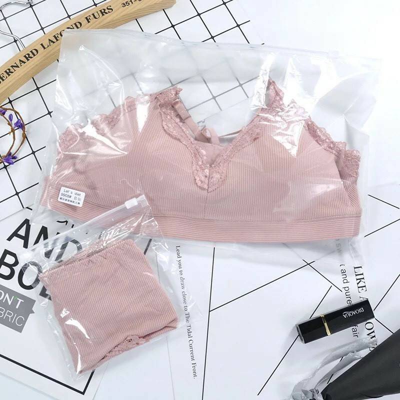 set บราพร้อมกางเกงใน แต่งขอบลูกไม้