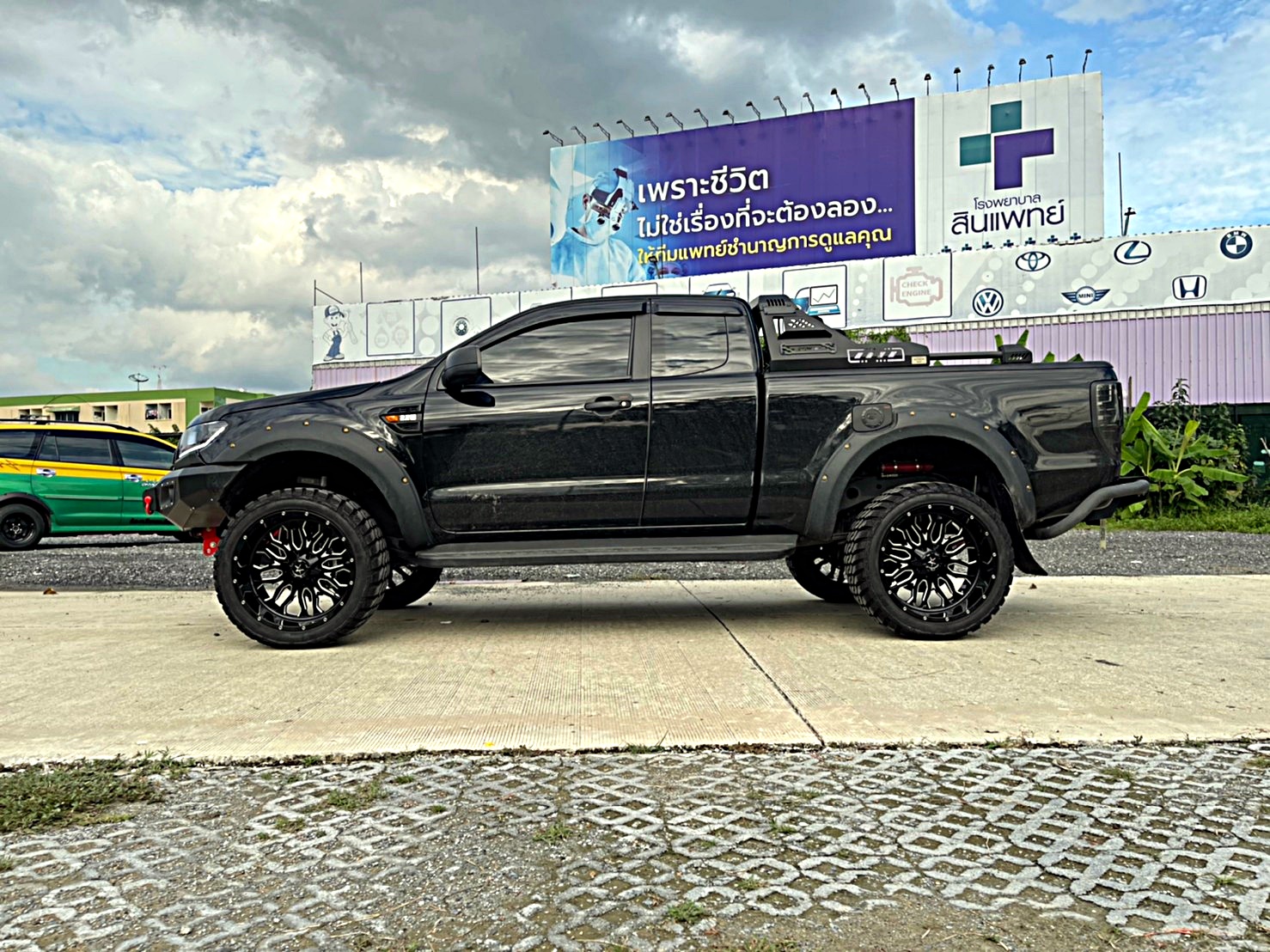 FORD RANGER จัดทรงเมกา ขอบ22 ที่ STEP9