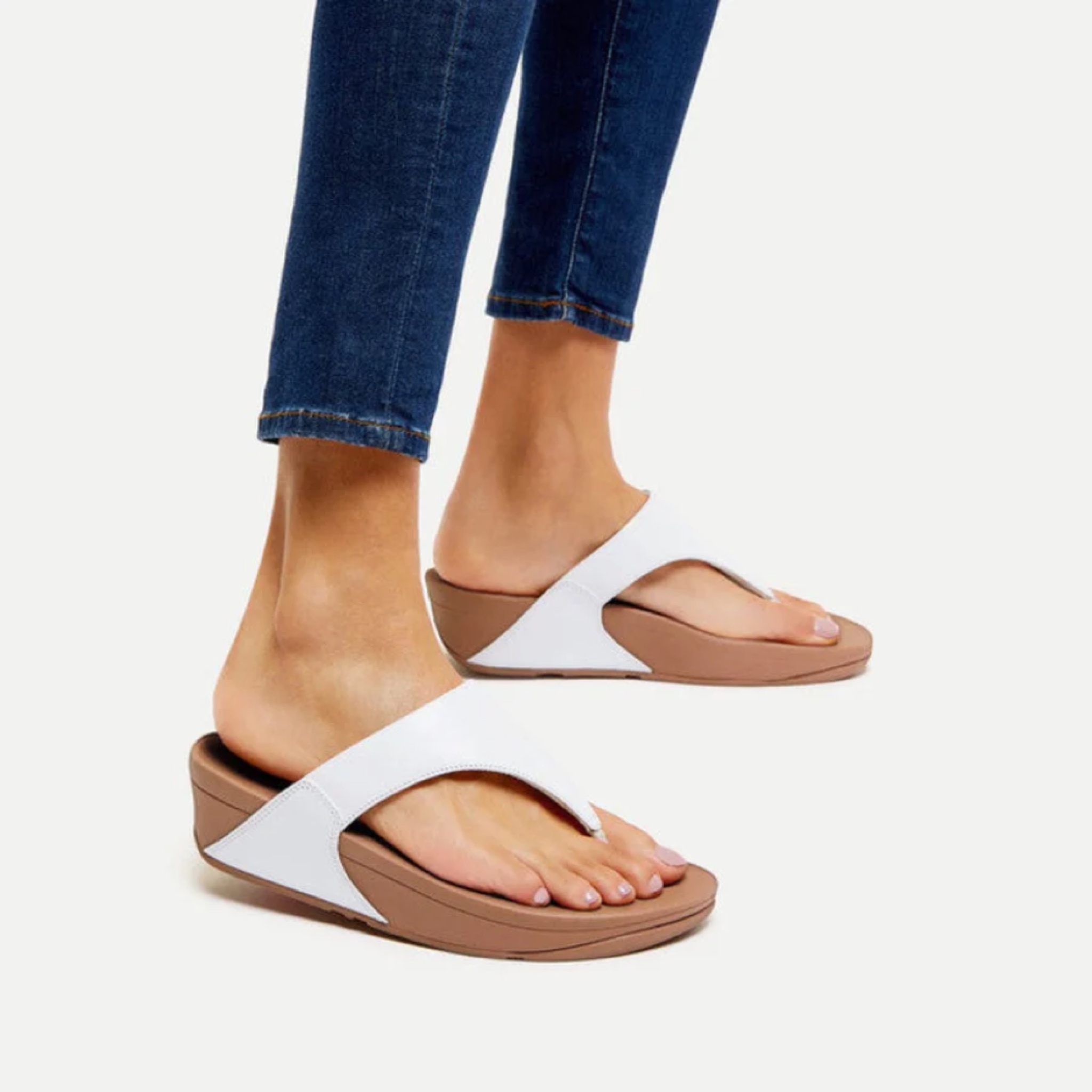 รองเท้า FitFlop Lulu Leather Toe-Post Women Sandals ‘WHITE’ (W7US)