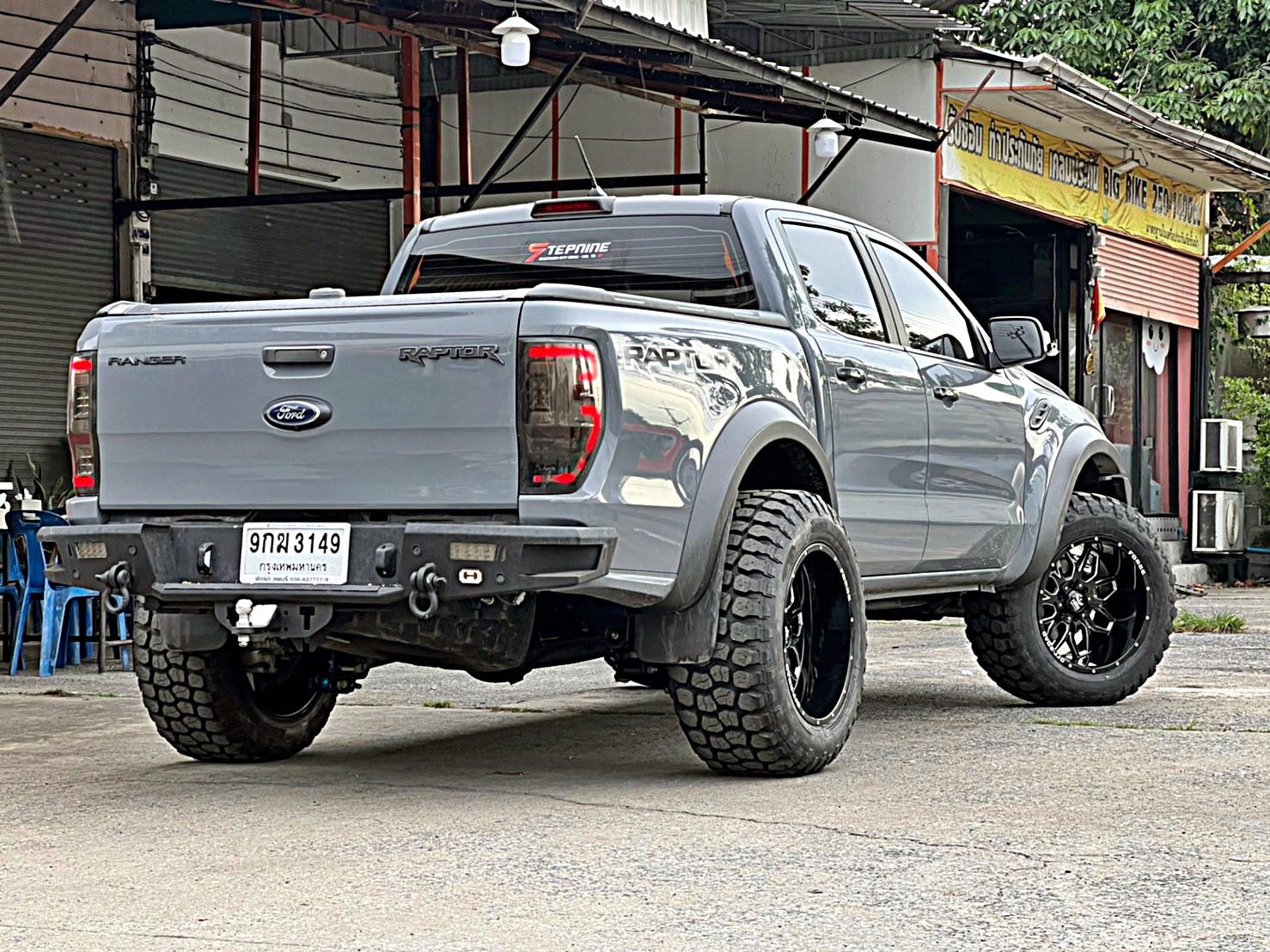 FORD_RAPTOR_ทรงเมกา ที่ STEP9