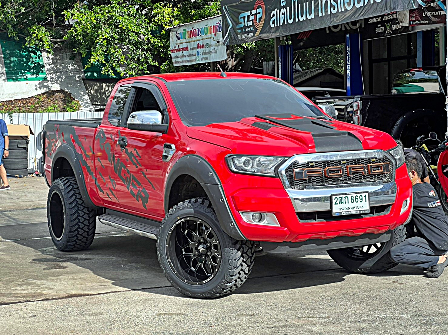 FORD_RANGER_ทรงเมกาจองคิวมาจากลำพูน