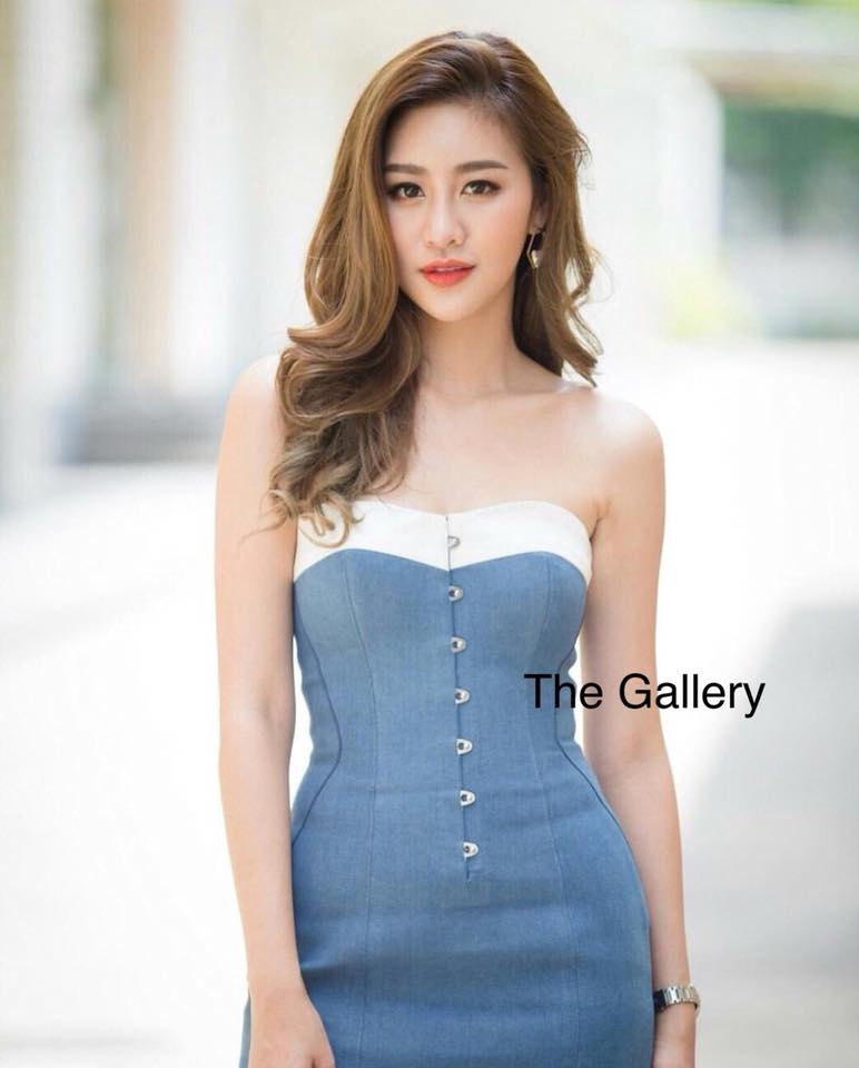 เดรสเกาะอกเนื้อผ้ายีนส์ทรงสอบเข้ารูป