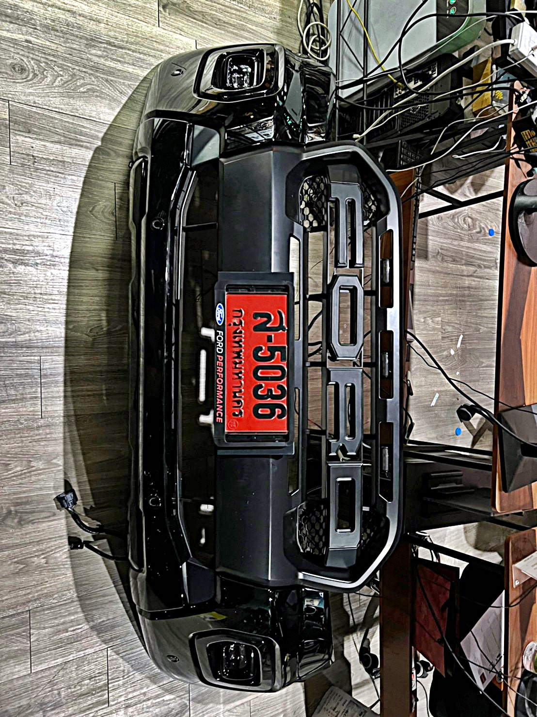 FORD WILDTRAK ชุดแต่งรอบคัน ทรงเมกาที่ STEP9