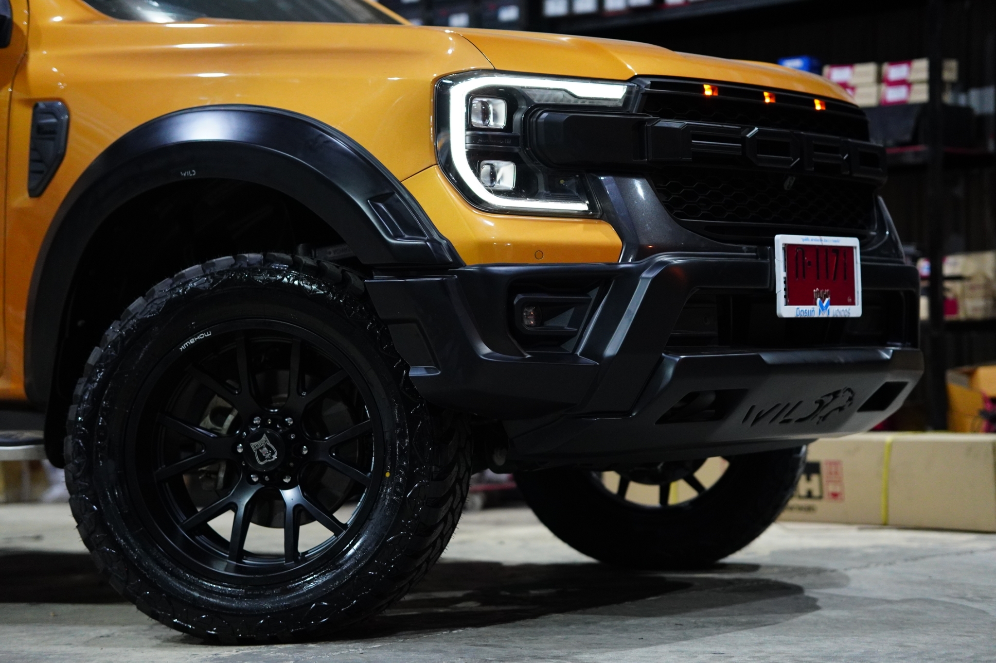 FORD RANGER NEXTGEN จองคิวมาจาก ชุมพร แต่งทรงเมกาที่ STEP9