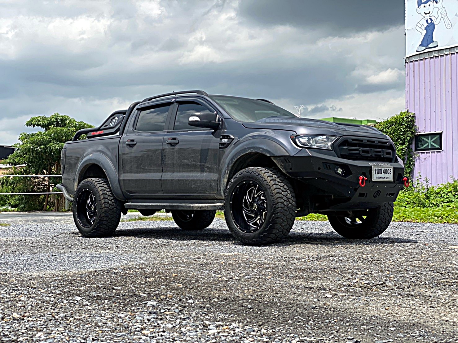 FORD จัดชุดใหม่ ทรงเมกาที่ STEP9