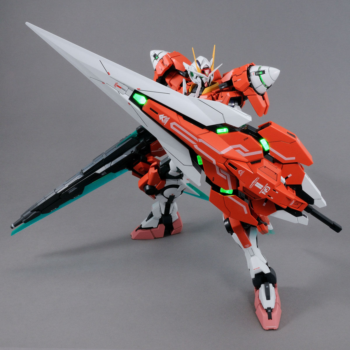 P-Bandai: PG 1/60 00 Gundam Seven Sword/G [Inspection Colors]